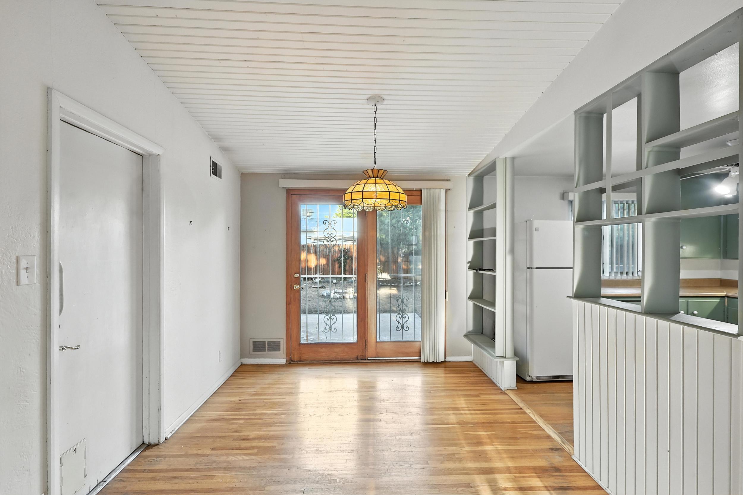 2908 ARIZONA Street NE