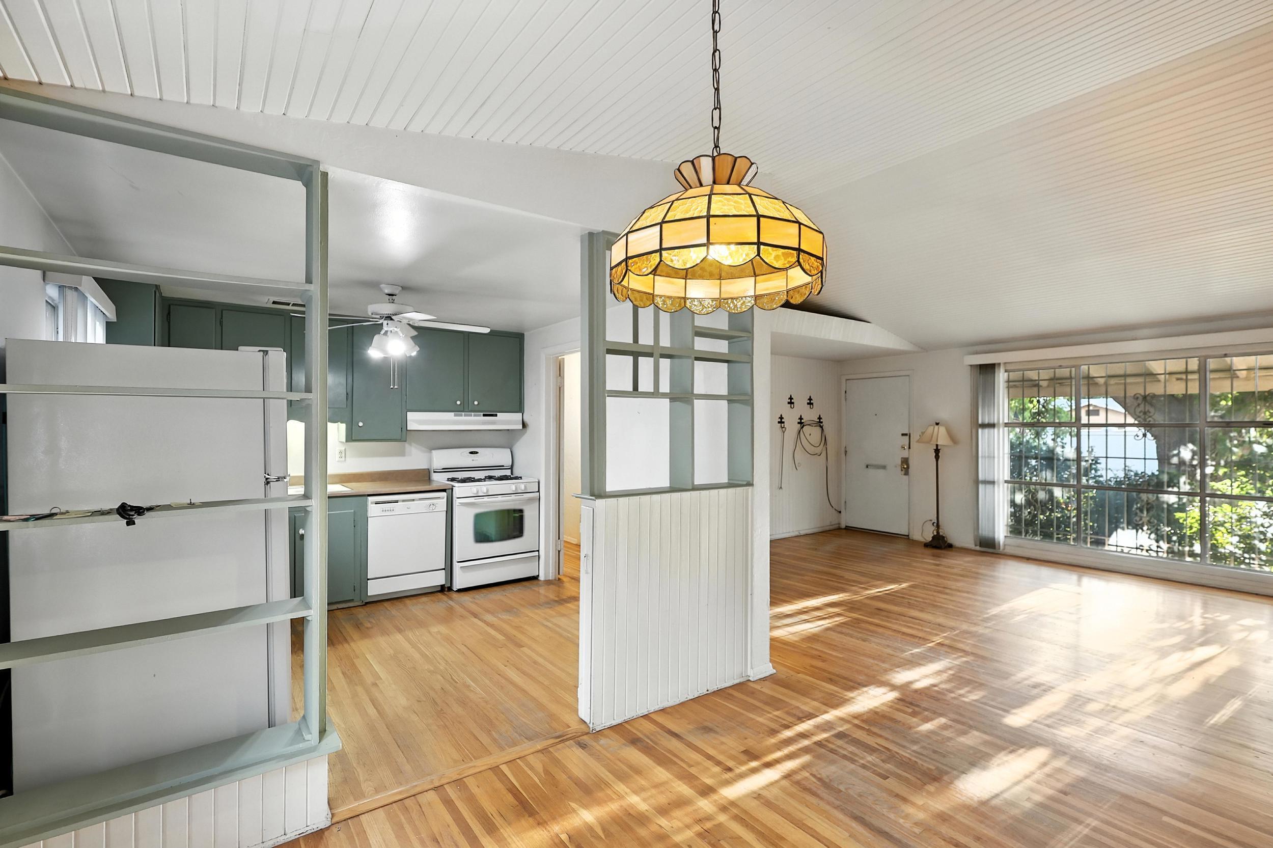 2908 ARIZONA Street NE