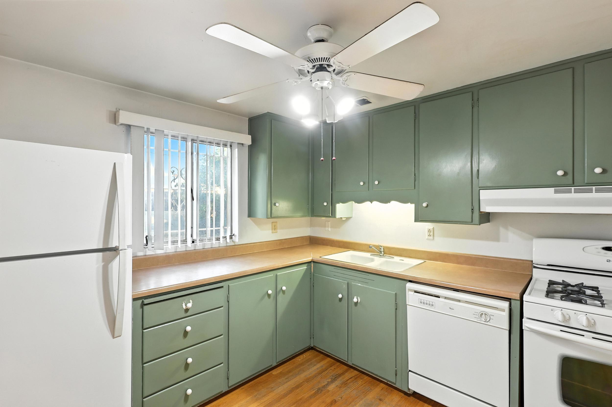 2908 ARIZONA Street NE