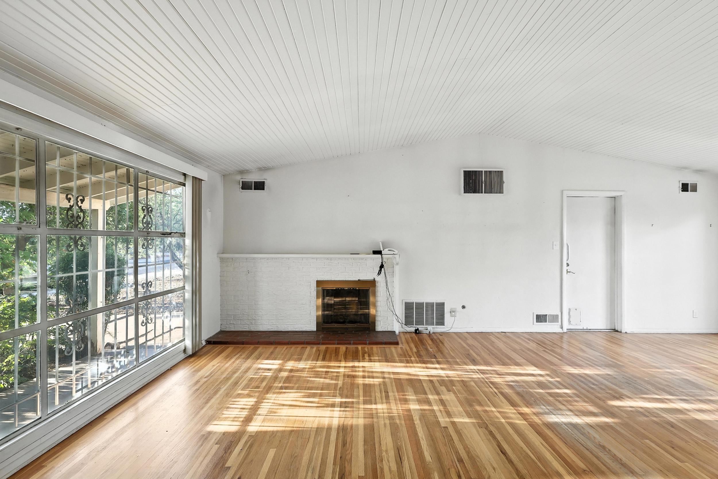 2908 ARIZONA Street NE