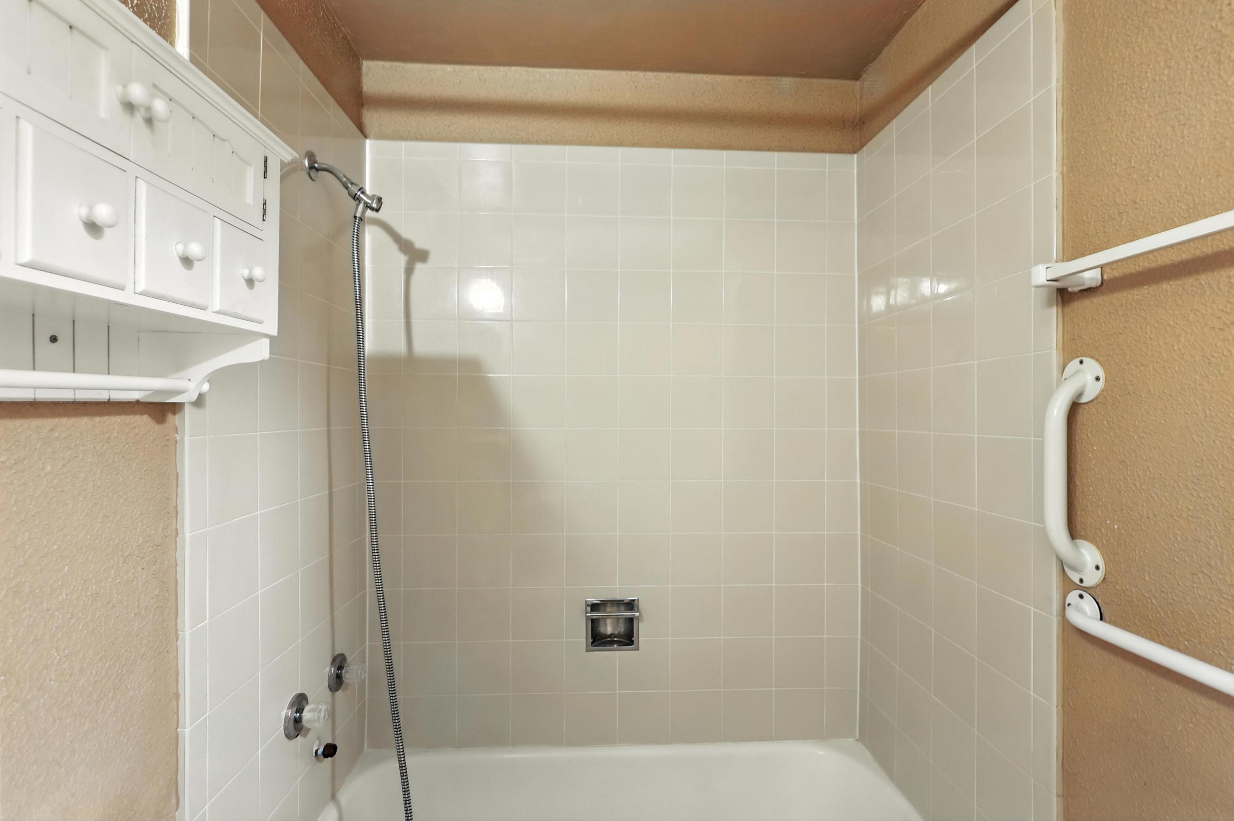 2908 ARIZONA Street NE