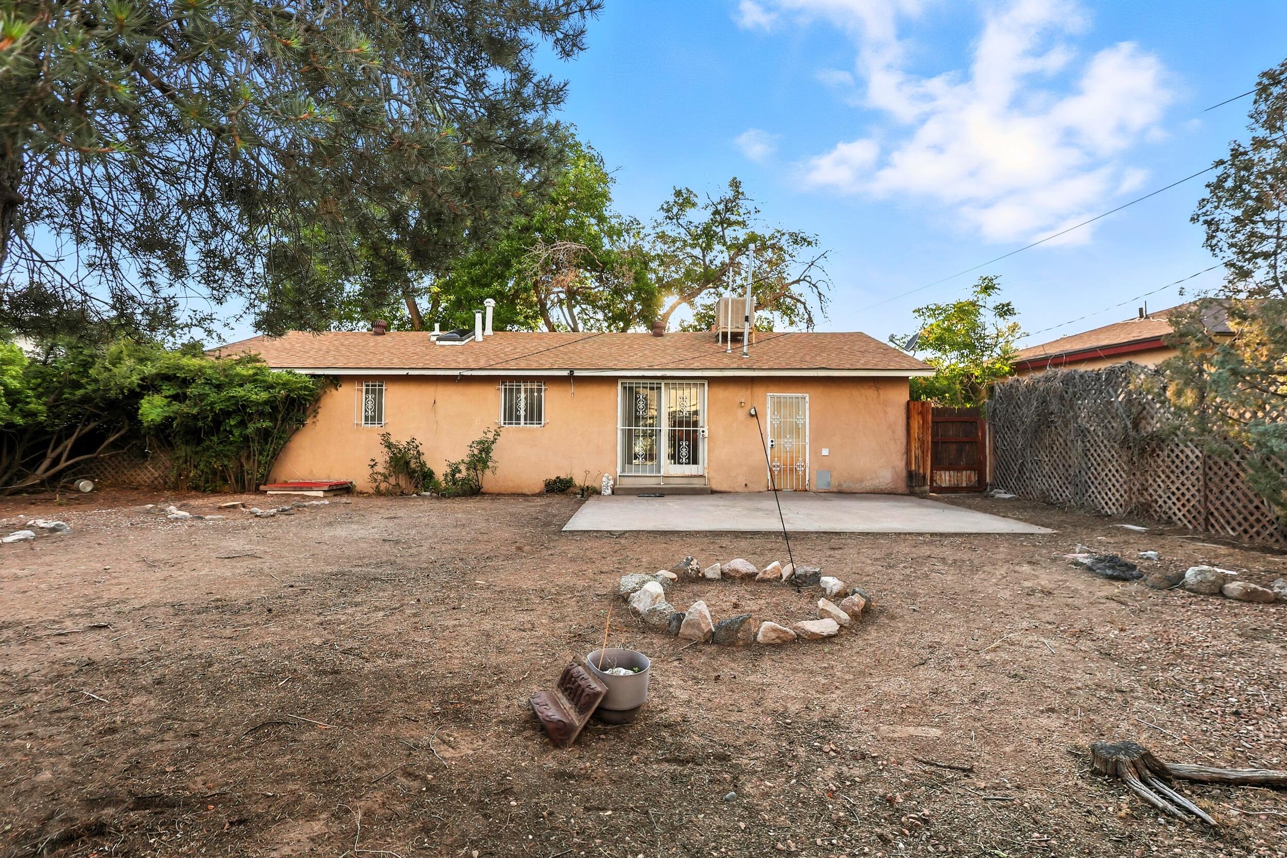 2908 ARIZONA Street NE