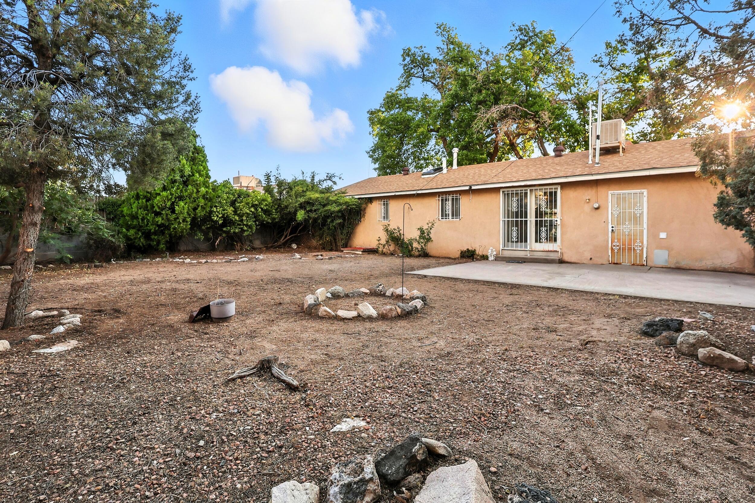 2908 ARIZONA Street NE