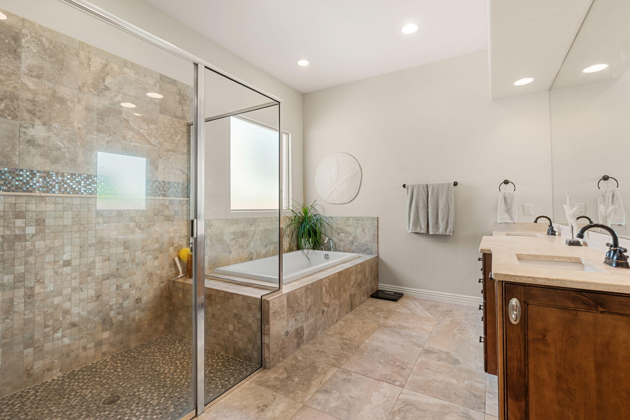 9123 TWILIGHT Lane NE