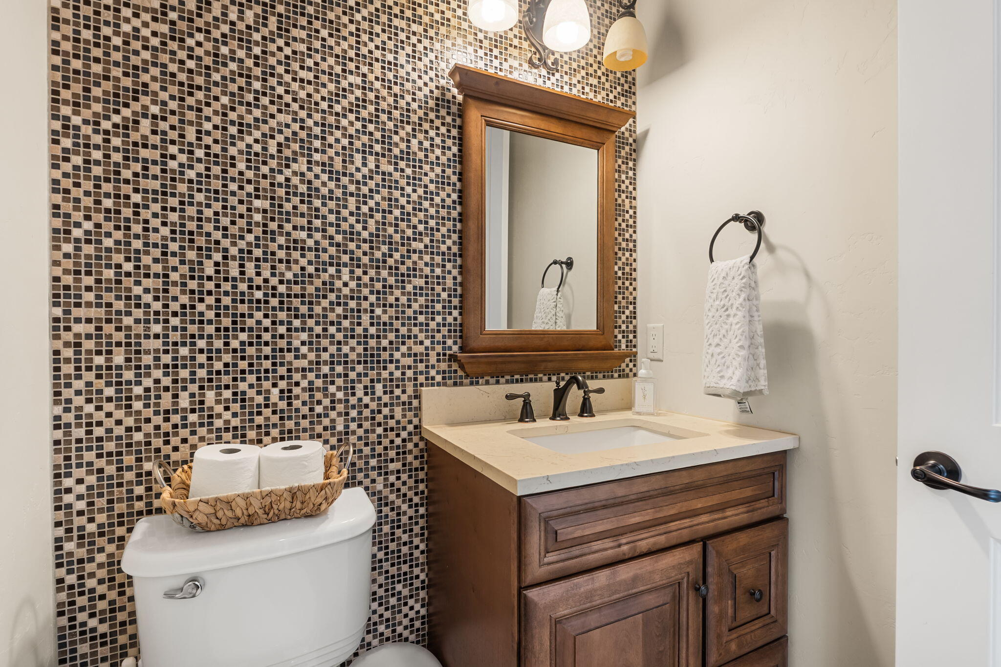 9123 TWILIGHT Lane NE