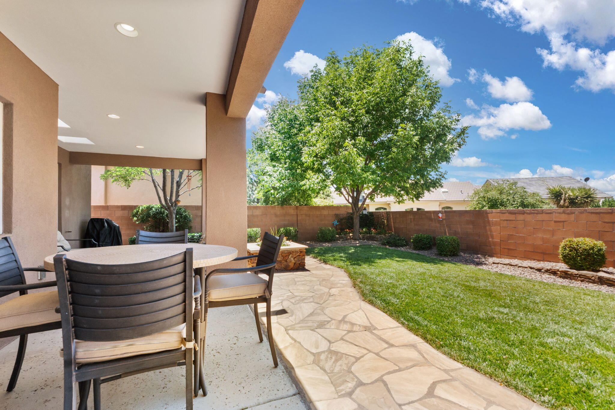 9123 TWILIGHT Lane NE