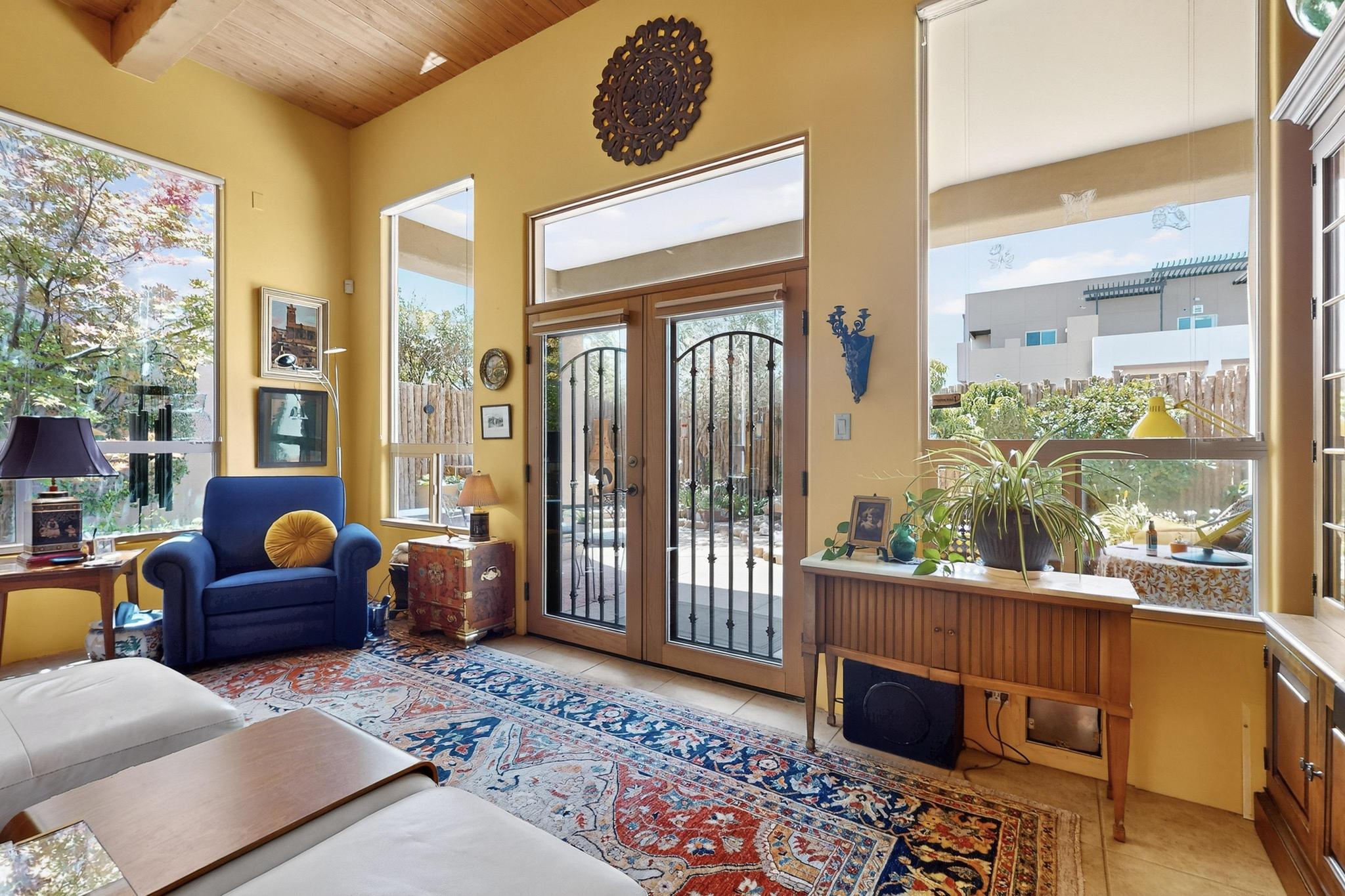 8912 Desert Fox Way NE