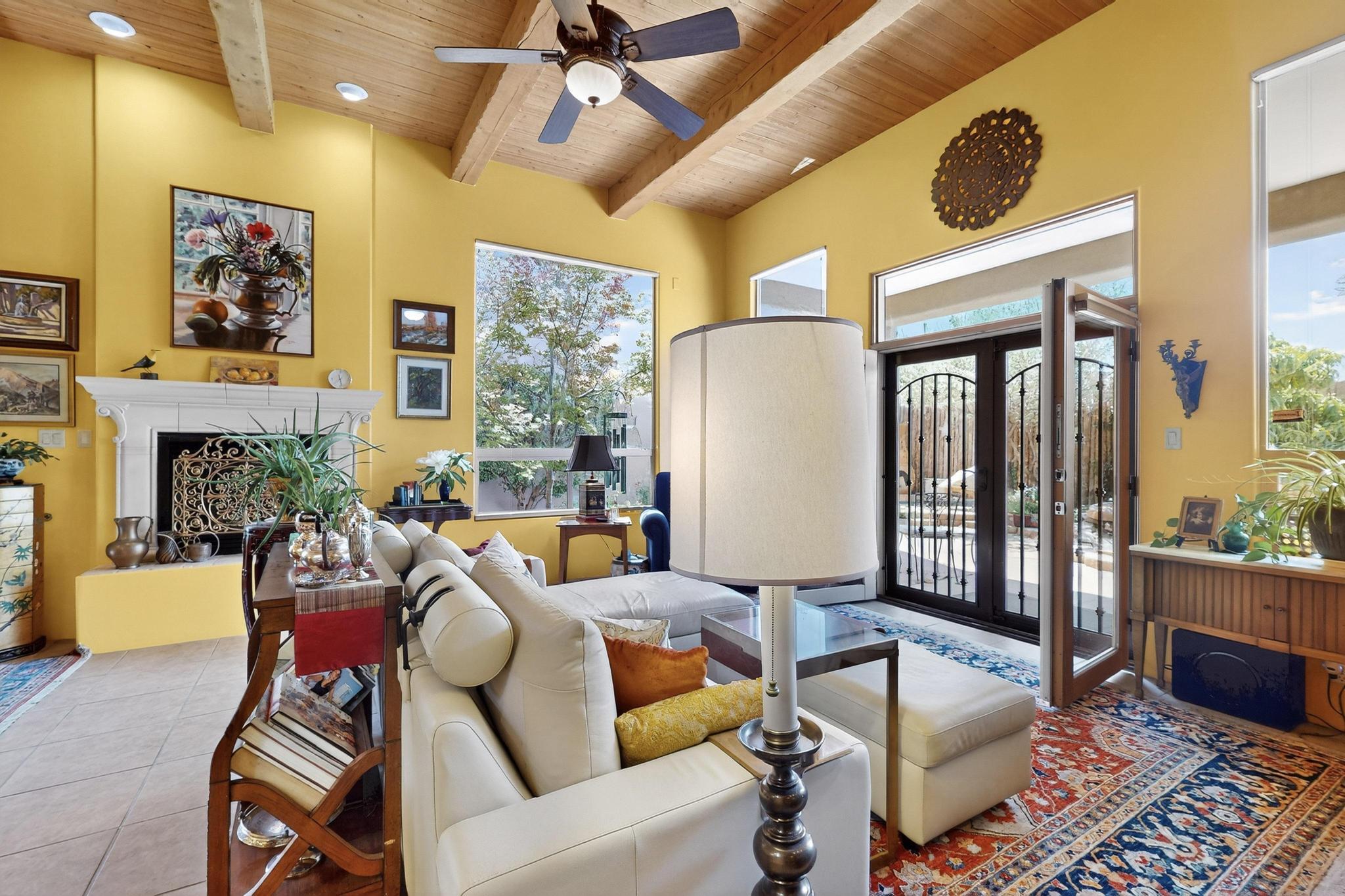 8912 Desert Fox Way NE