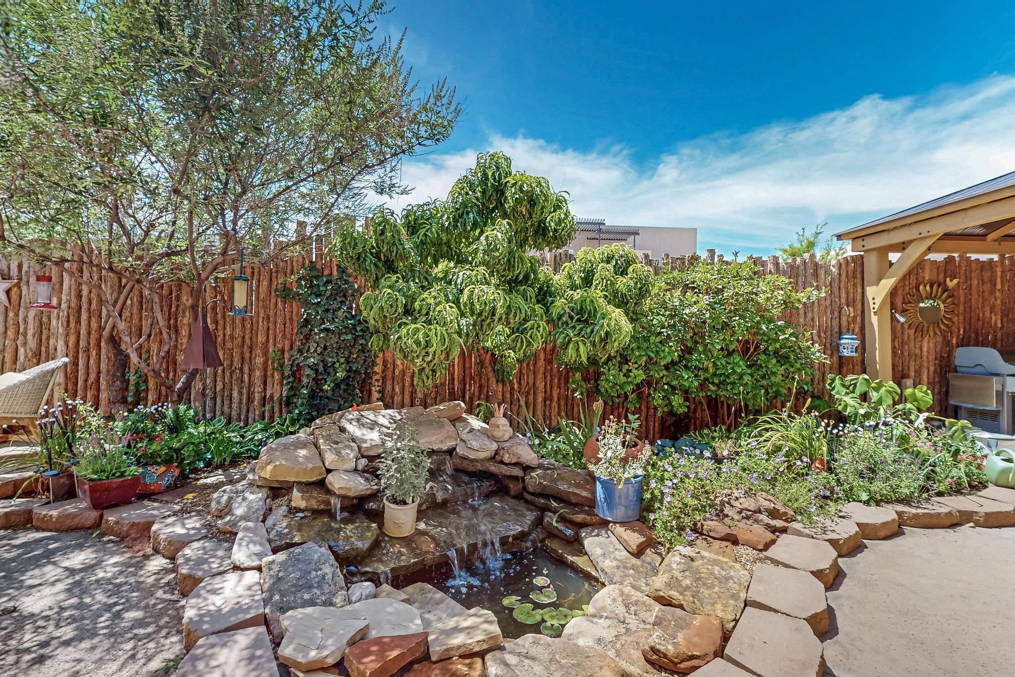 8912 Desert Fox Way NE