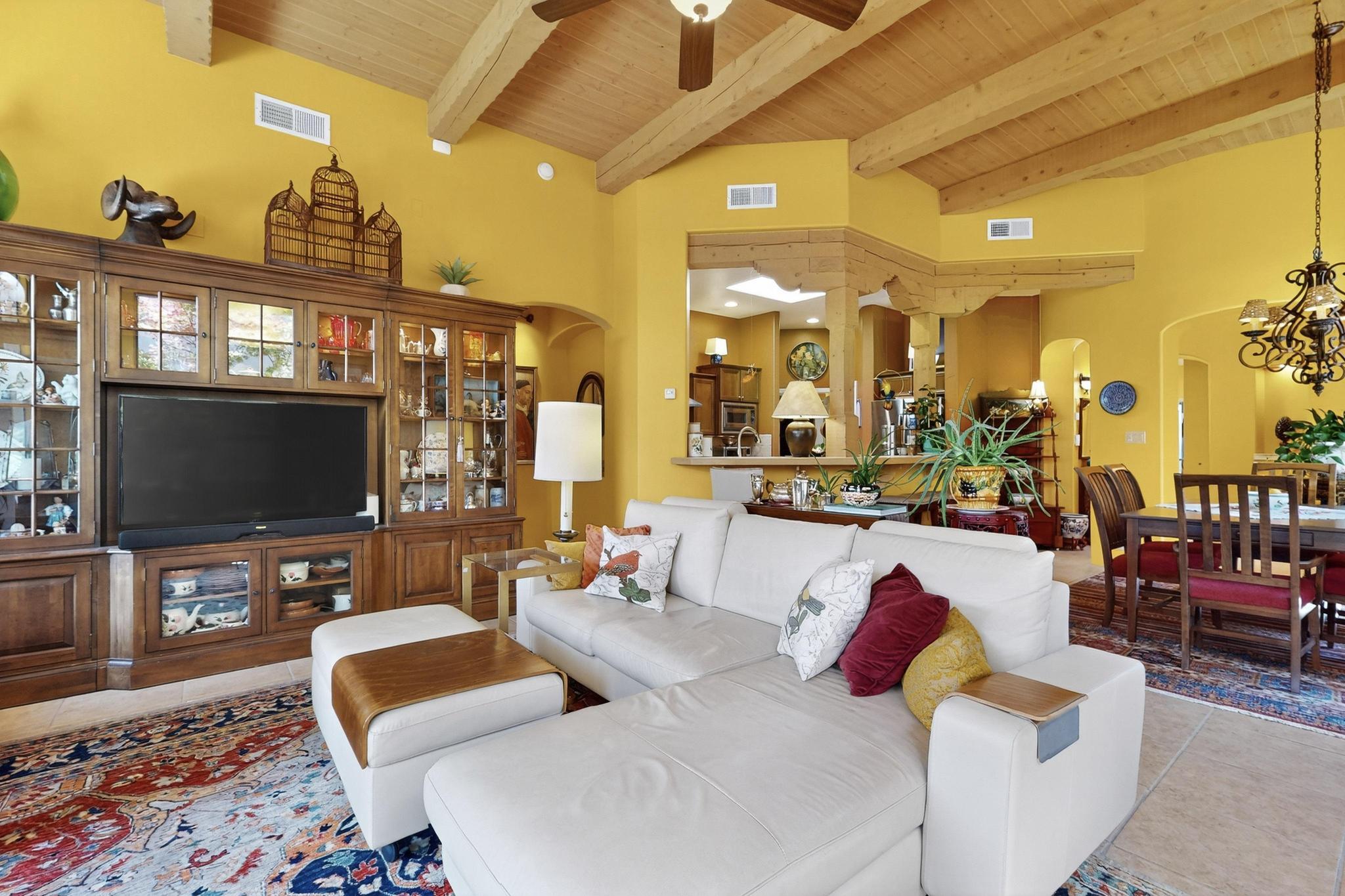 8912 Desert Fox Way NE