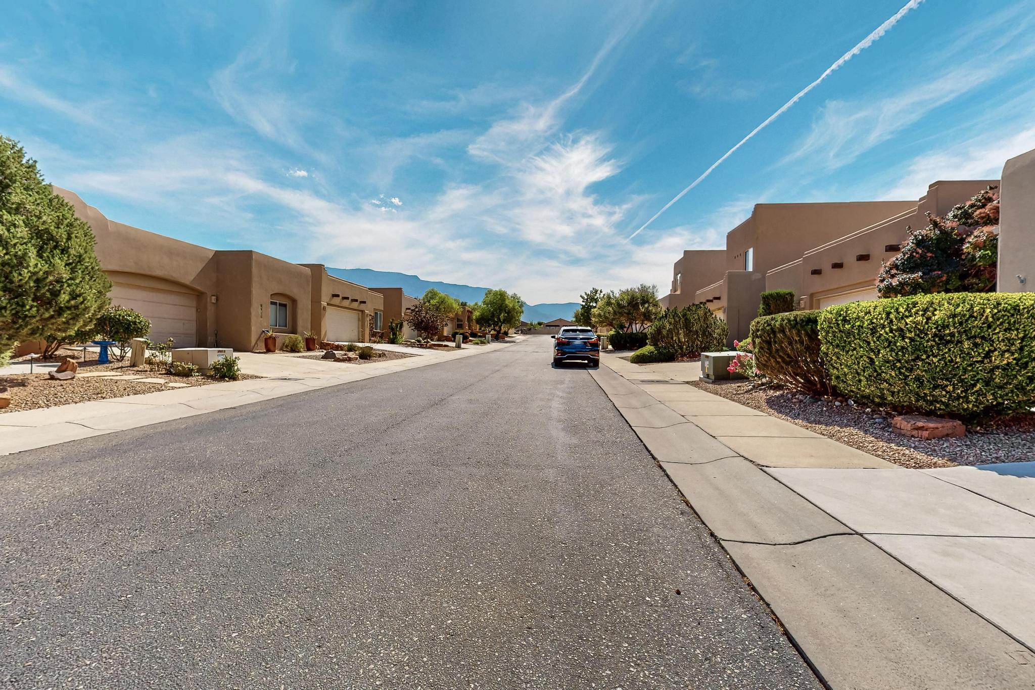 8912 Desert Fox Way NE