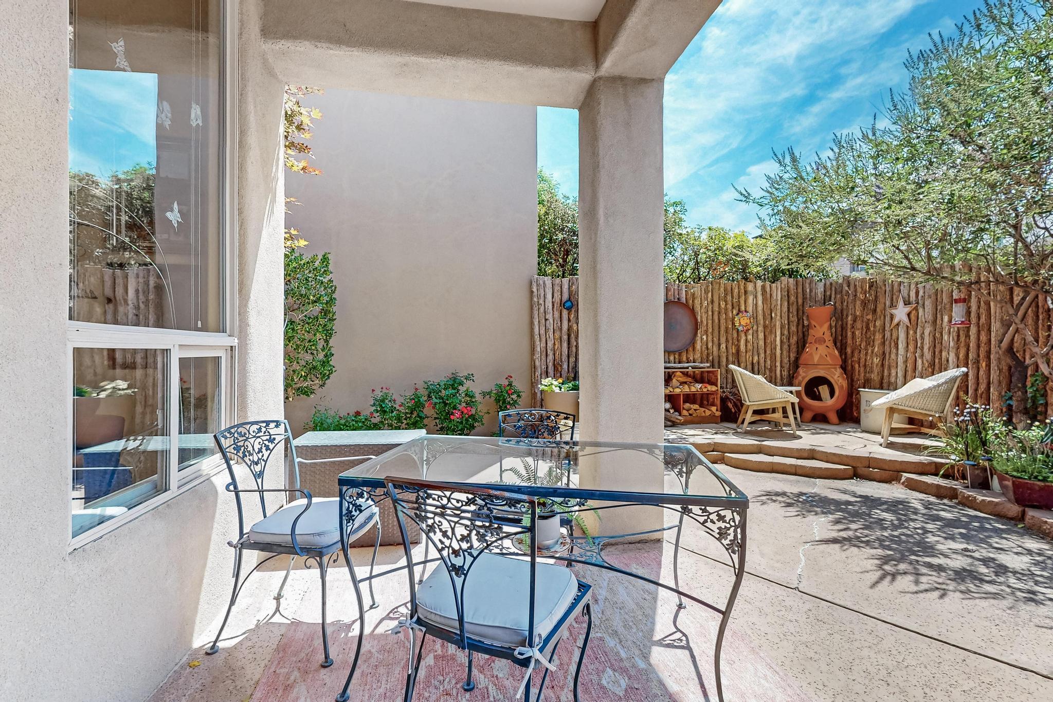 8912 Desert Fox Way NE