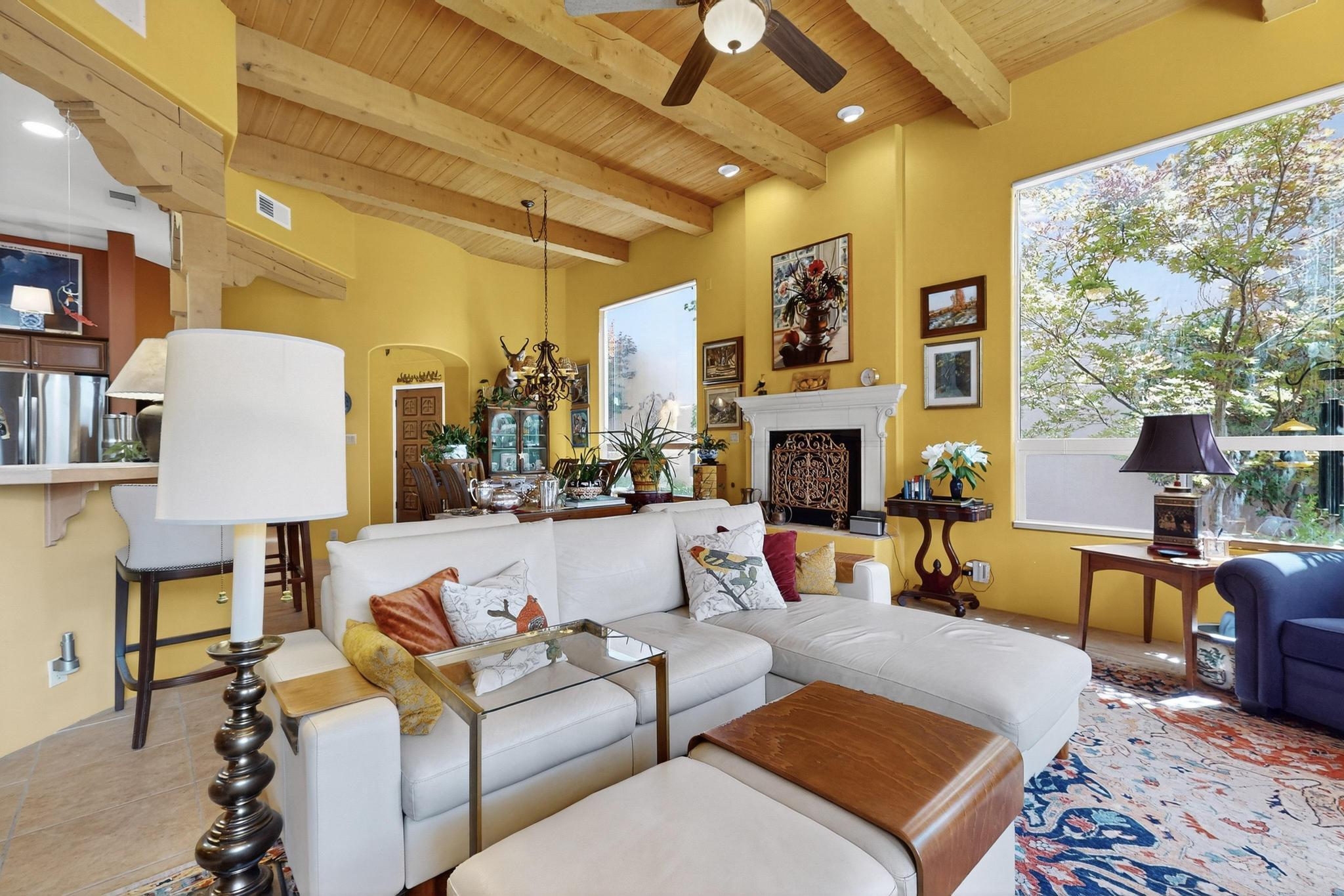 8912 Desert Fox Way NE