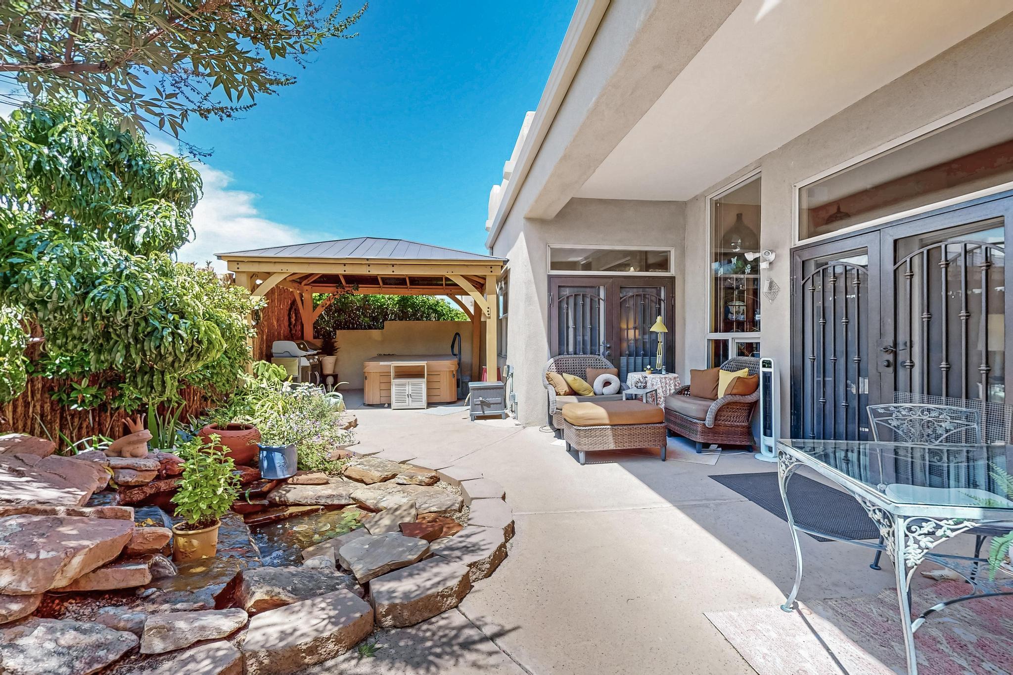 8912 Desert Fox Way NE