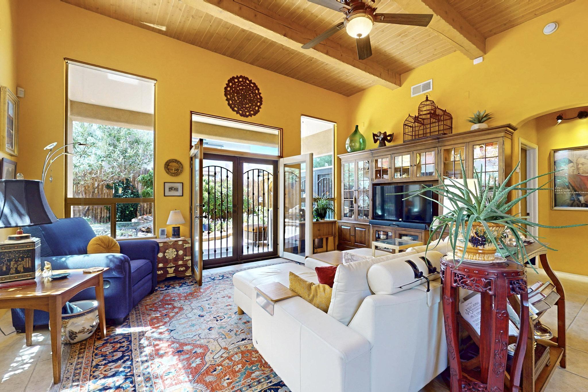 8912 Desert Fox Way NE