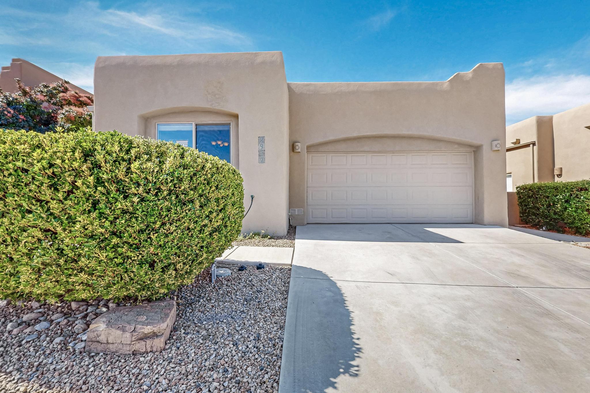 8912 Desert Fox Way NE