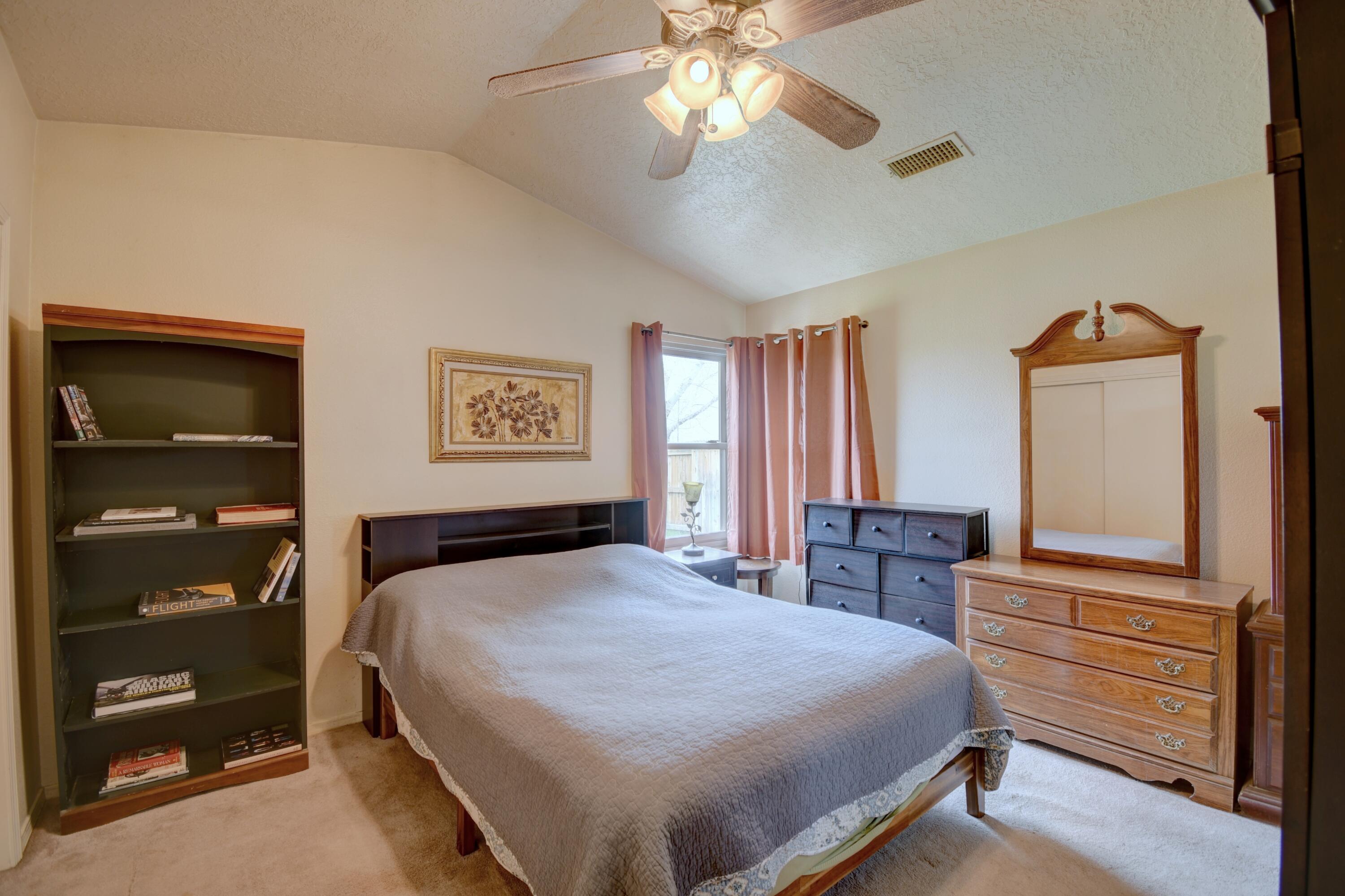1079 CAMINO DEL REY SW