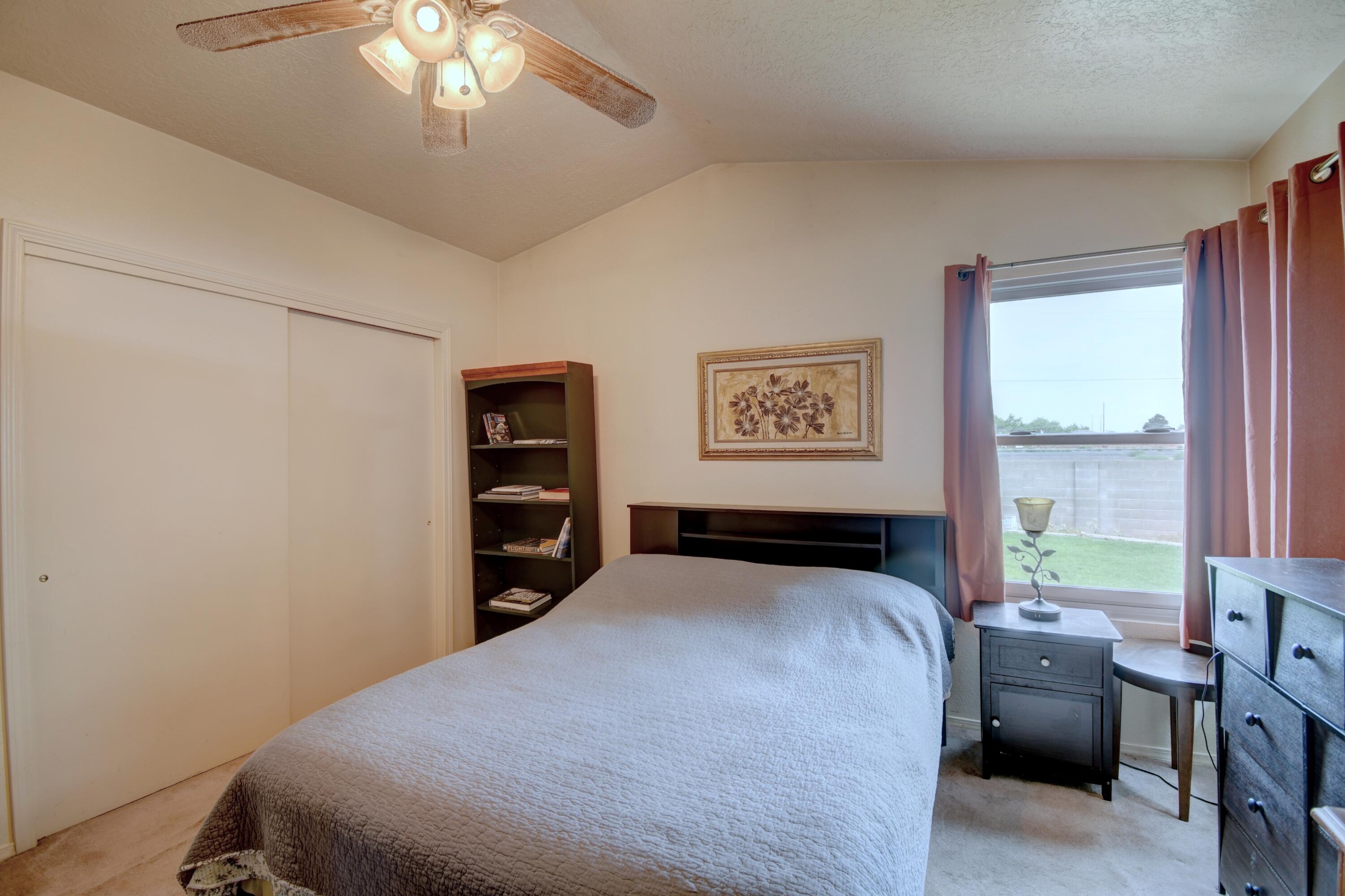 1079 CAMINO DEL REY SW