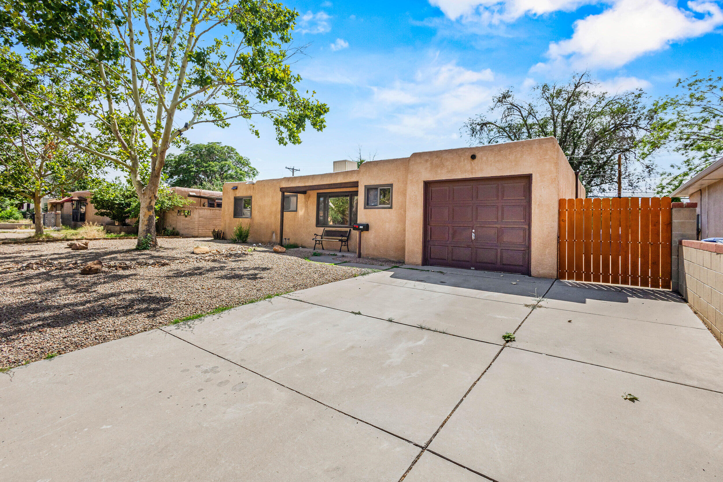 3209 LA VETA Drive