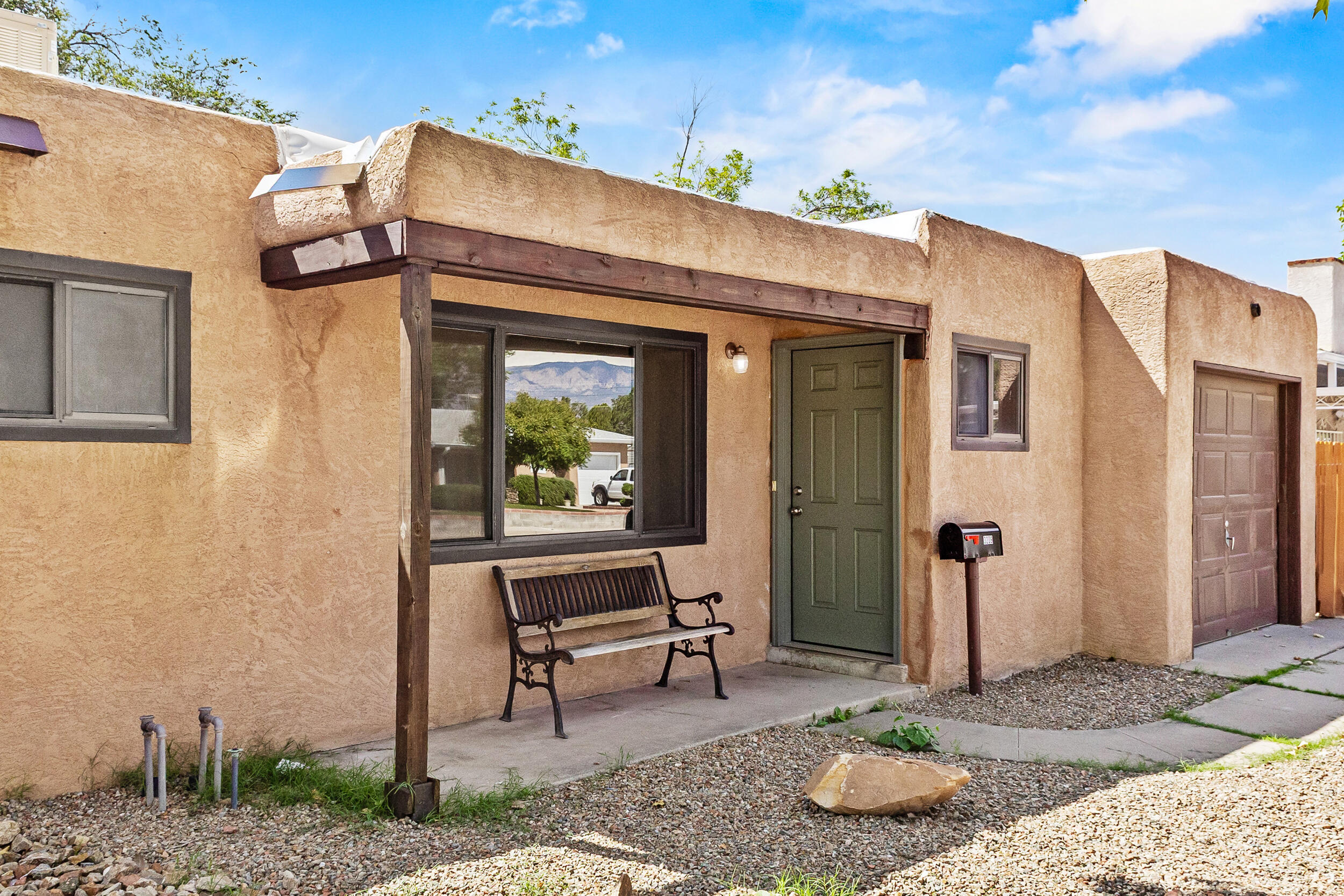 3209 LA VETA Drive
