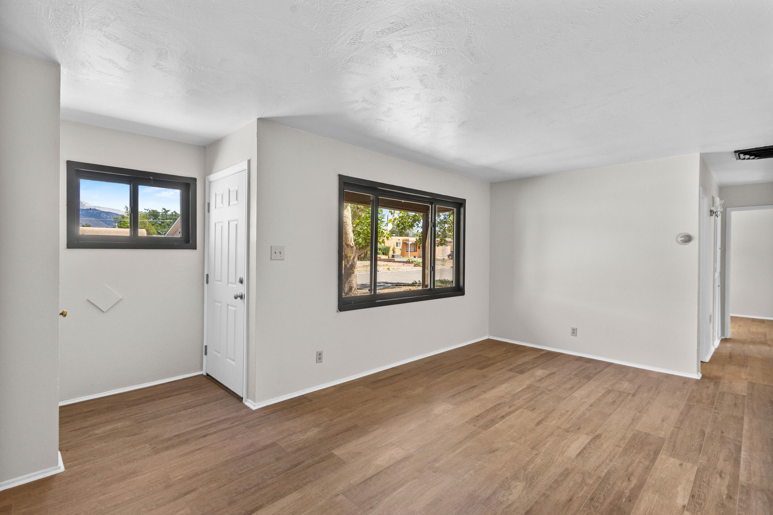 3209 LA VETA Drive