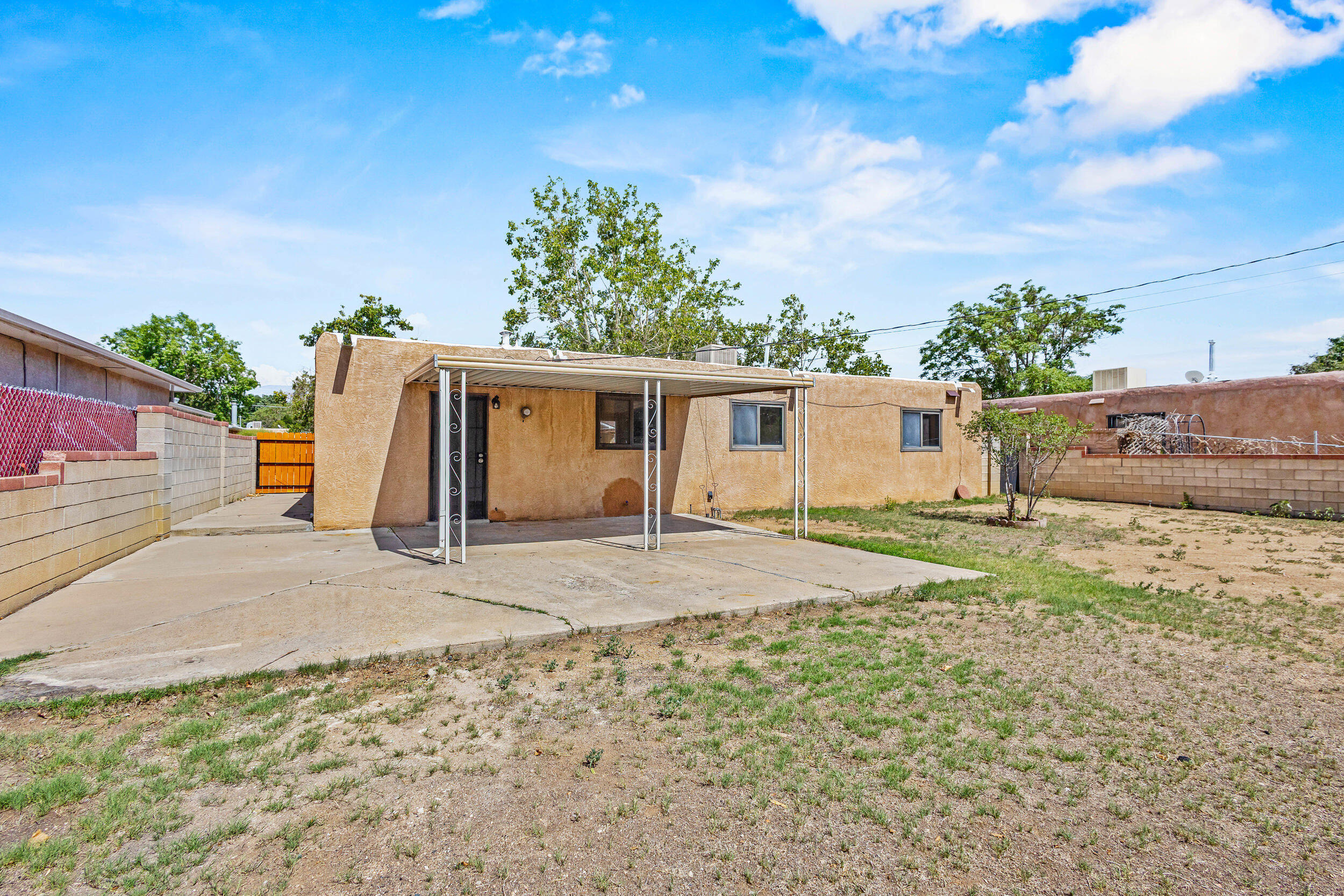 3209 LA VETA Drive