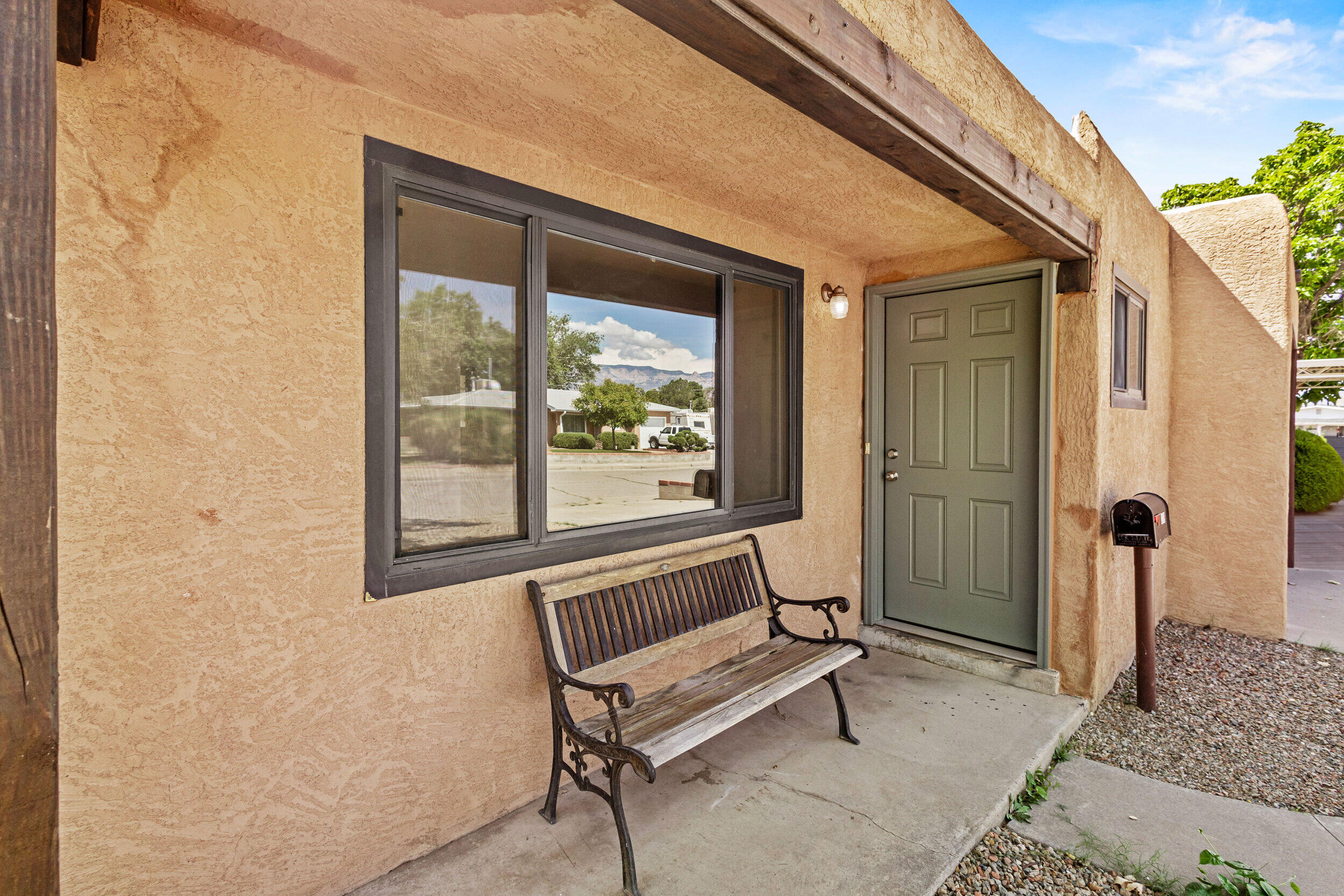 3209 LA VETA Drive
