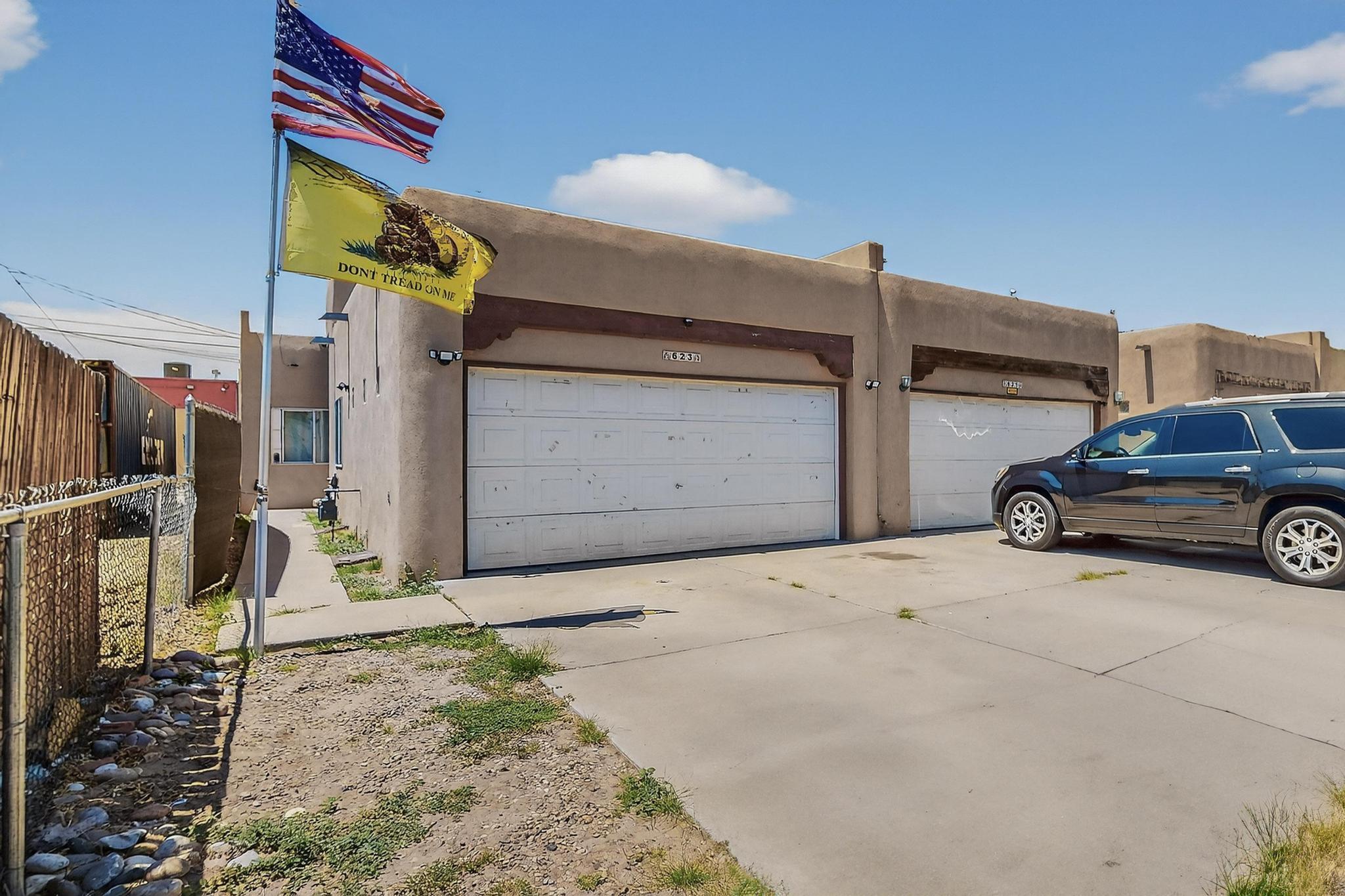 623 DESERT Drive SW