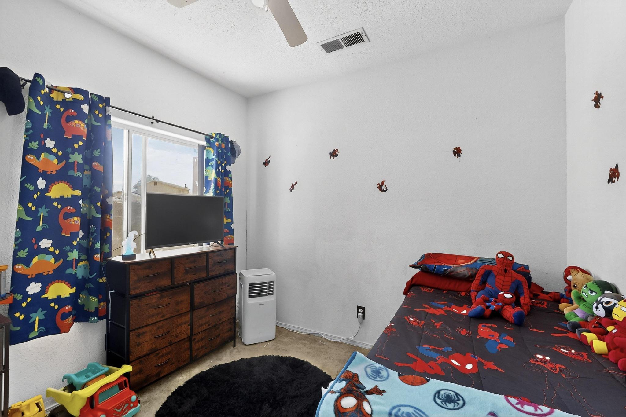 623 DESERT Drive SW