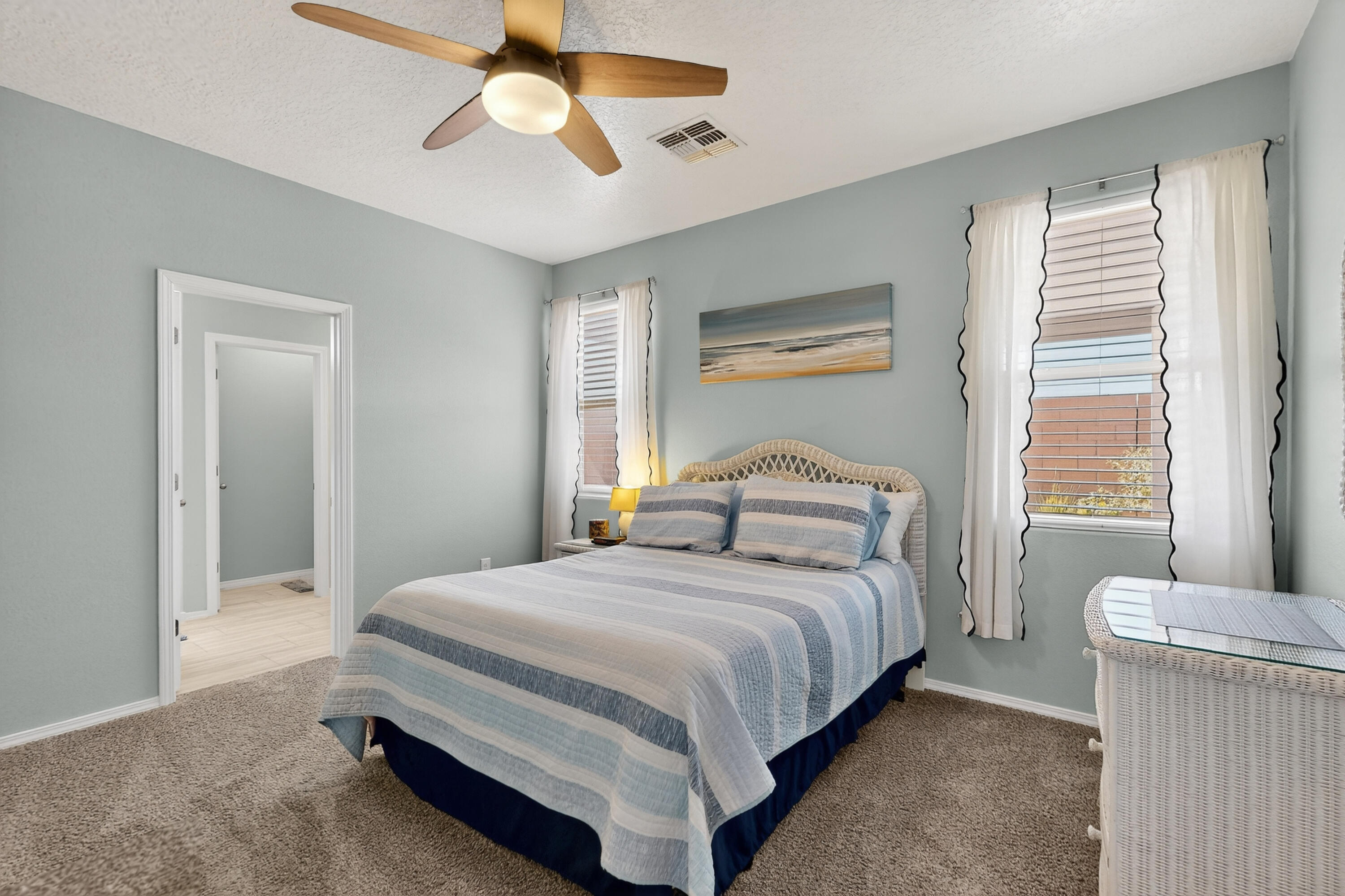 4842 MOUNT SALAS Street NE