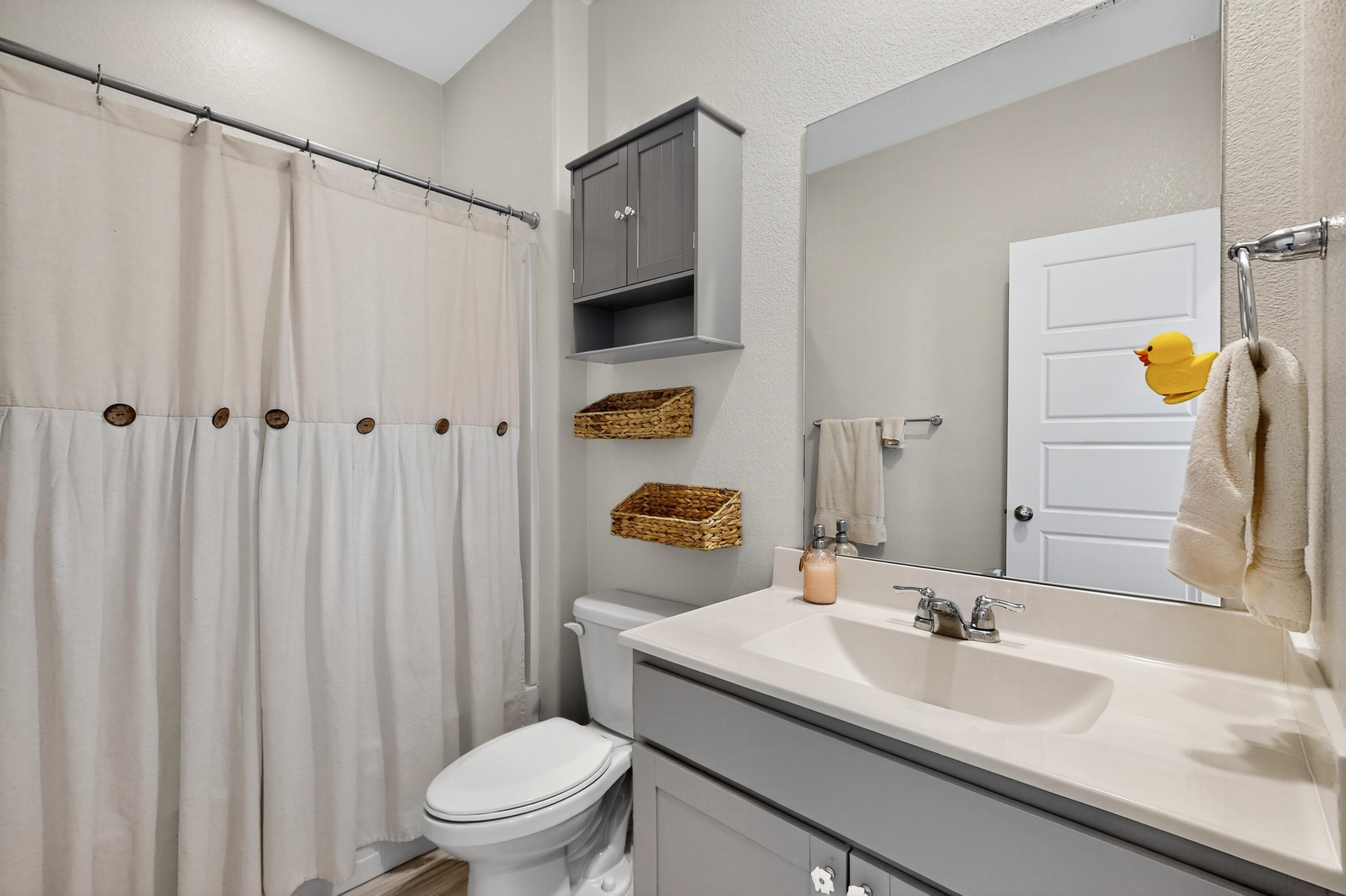 4842 MOUNT SALAS Street NE