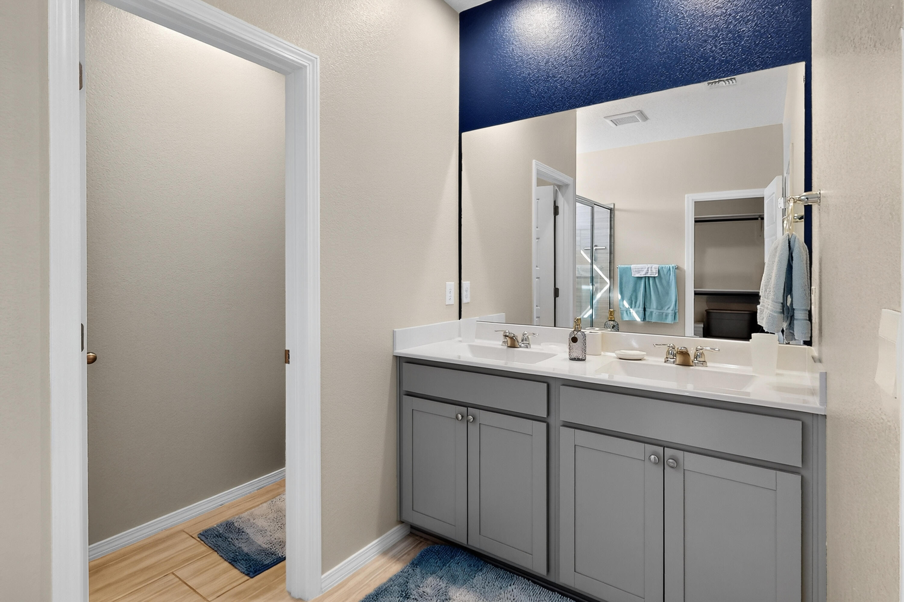 4842 MOUNT SALAS Street NE