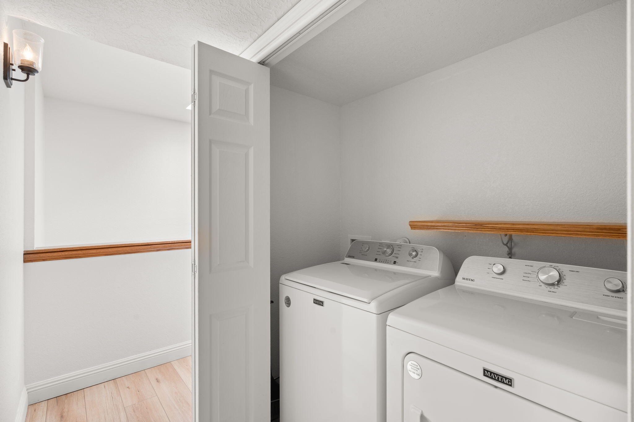 3040 SOMBRA DEL RIO NW