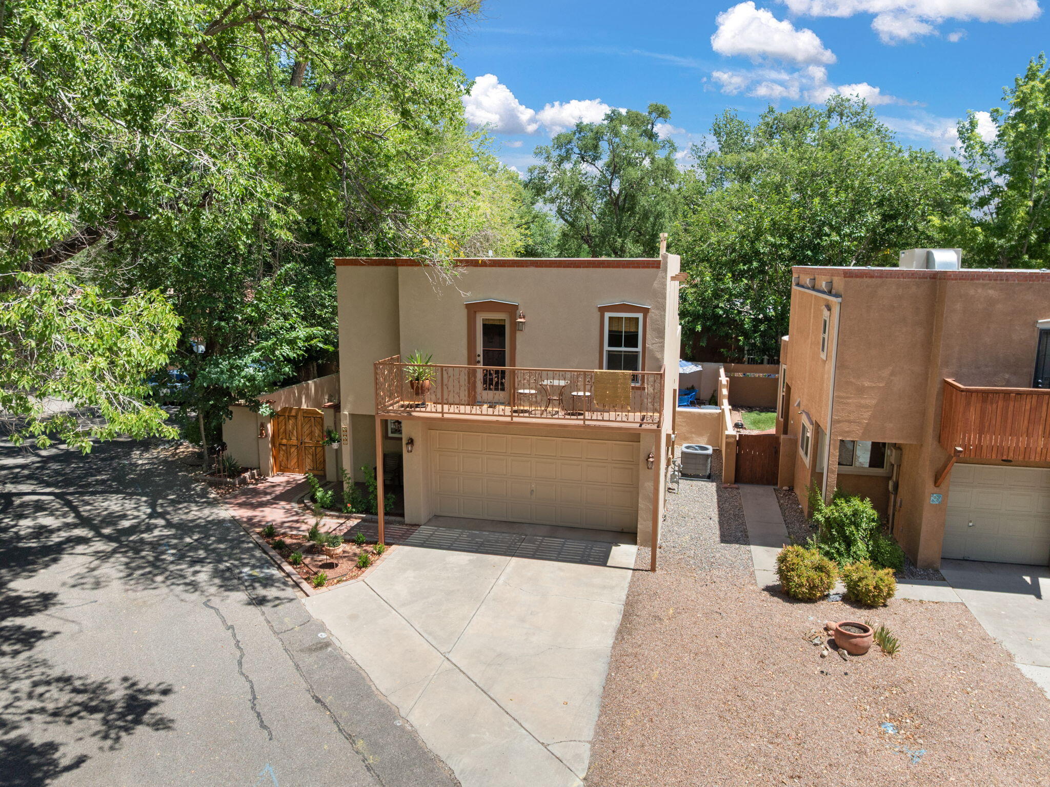 3040 SOMBRA DEL RIO NW