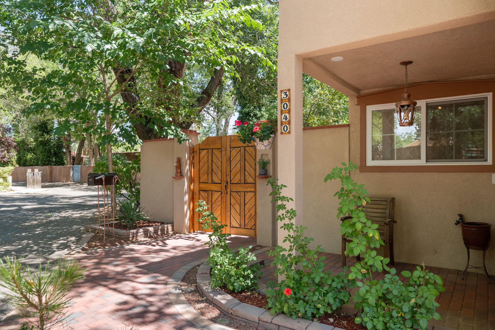 3040 SOMBRA DEL RIO NW