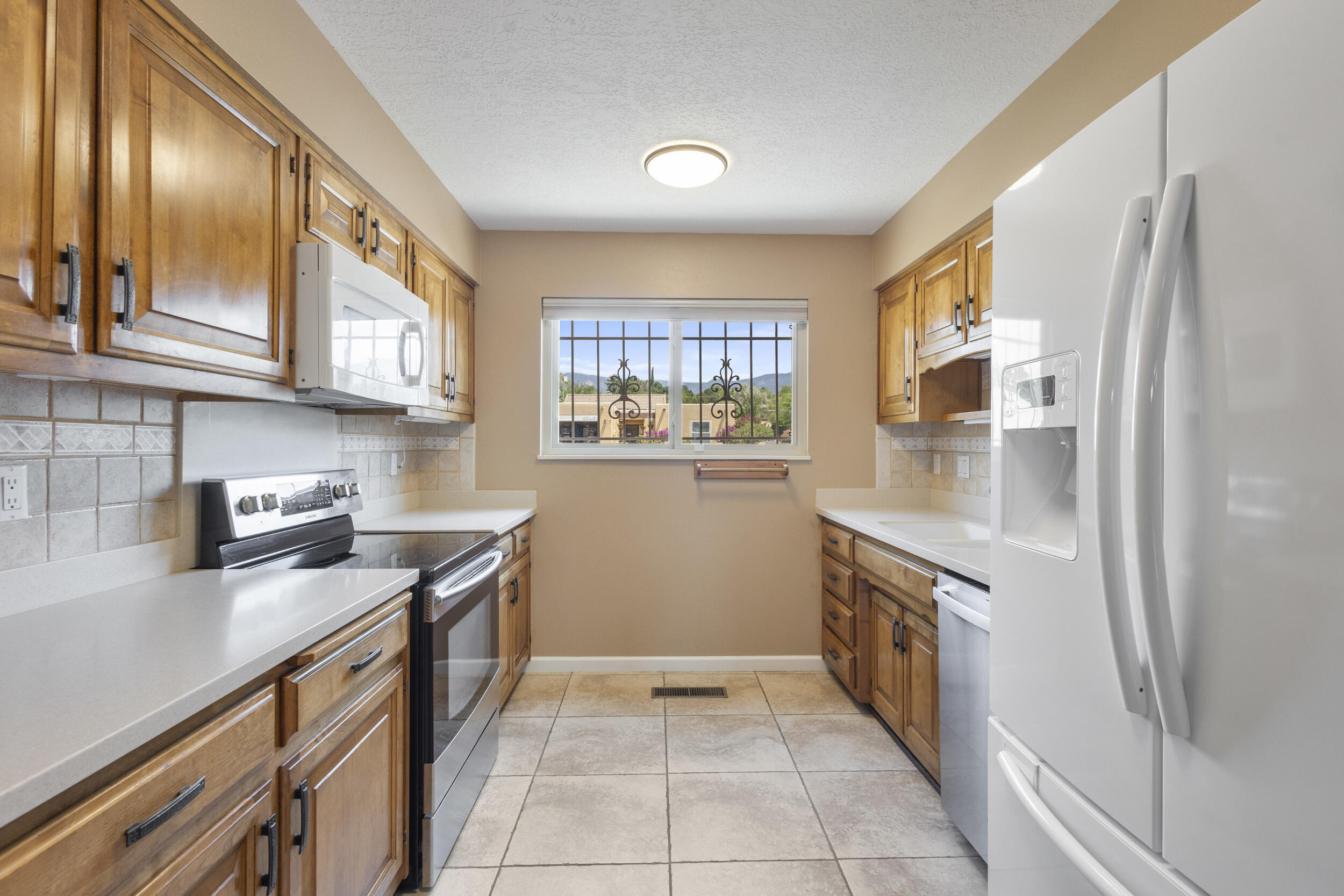 6341 ADMIRAL RICKOVER Drive NE