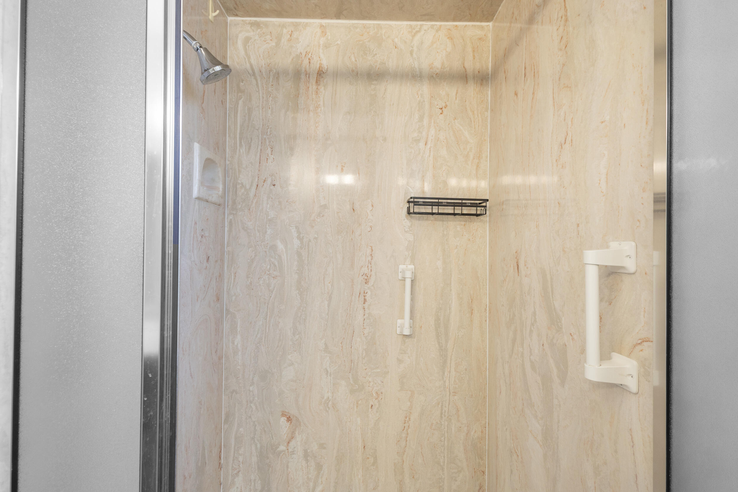 6341 ADMIRAL RICKOVER Drive NE