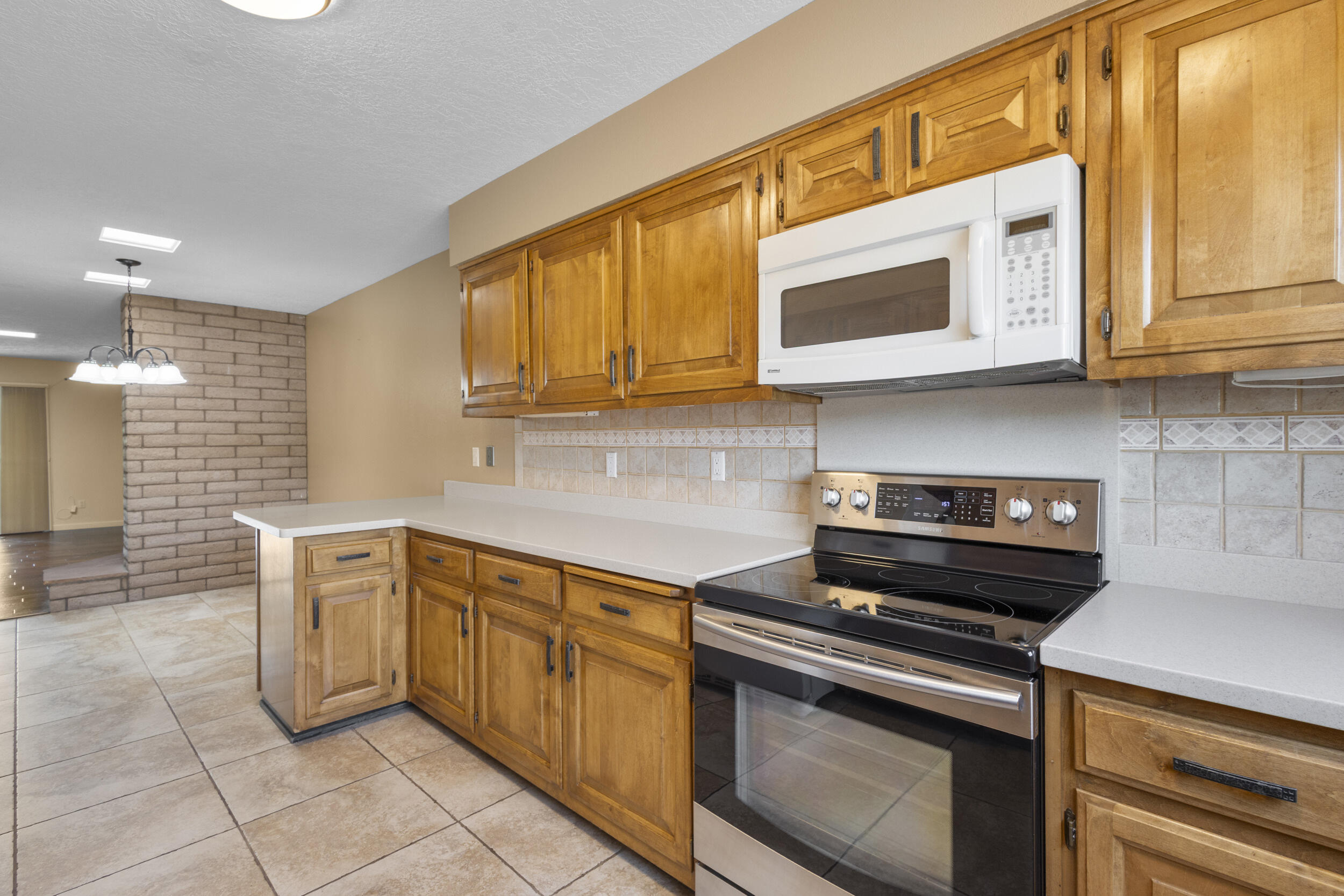 6341 ADMIRAL RICKOVER Drive NE