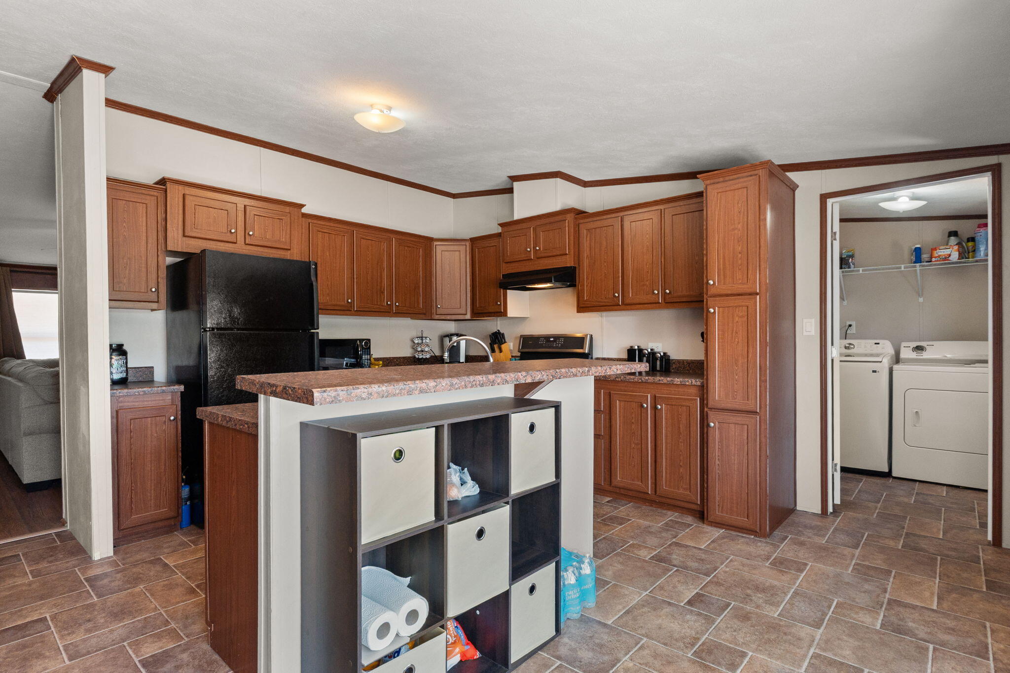 6617 JADE PARK Avenue NE