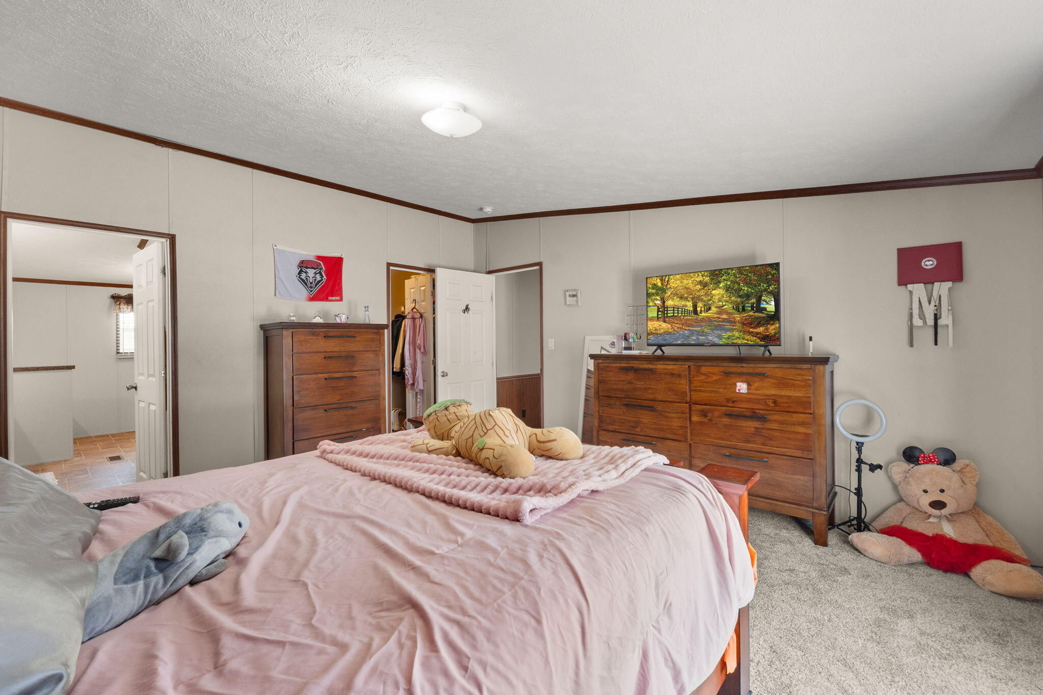 6617 JADE PARK Avenue NE