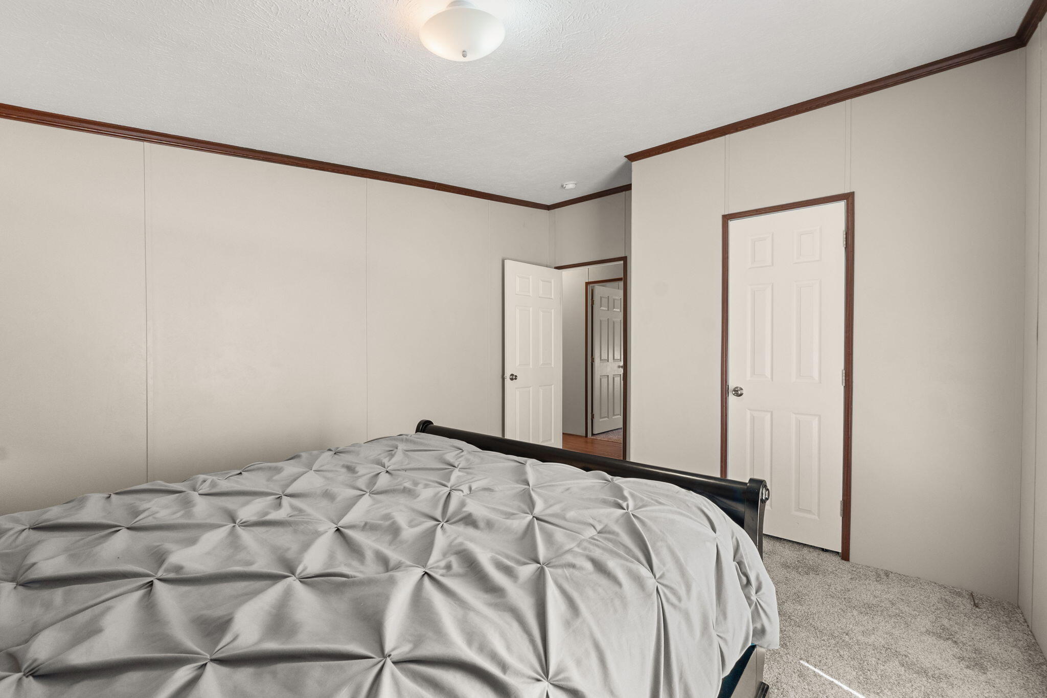 6617 JADE PARK Avenue NE