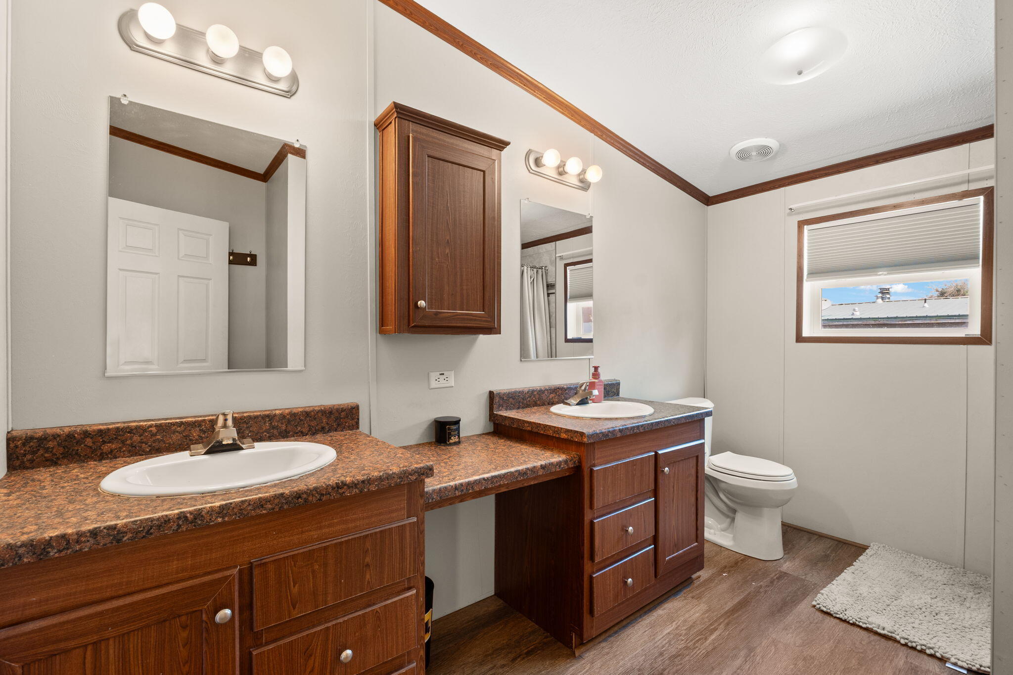 6617 JADE PARK Avenue NE