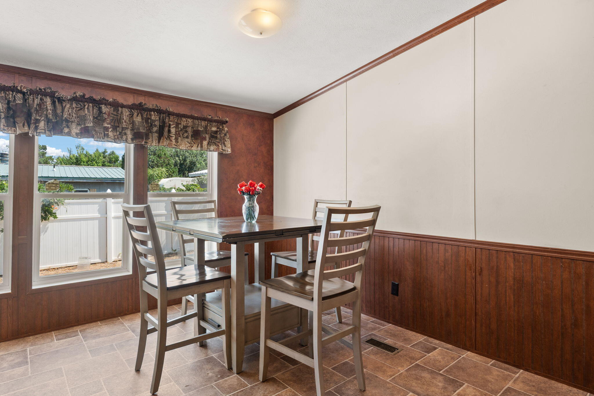 6617 JADE PARK Avenue NE