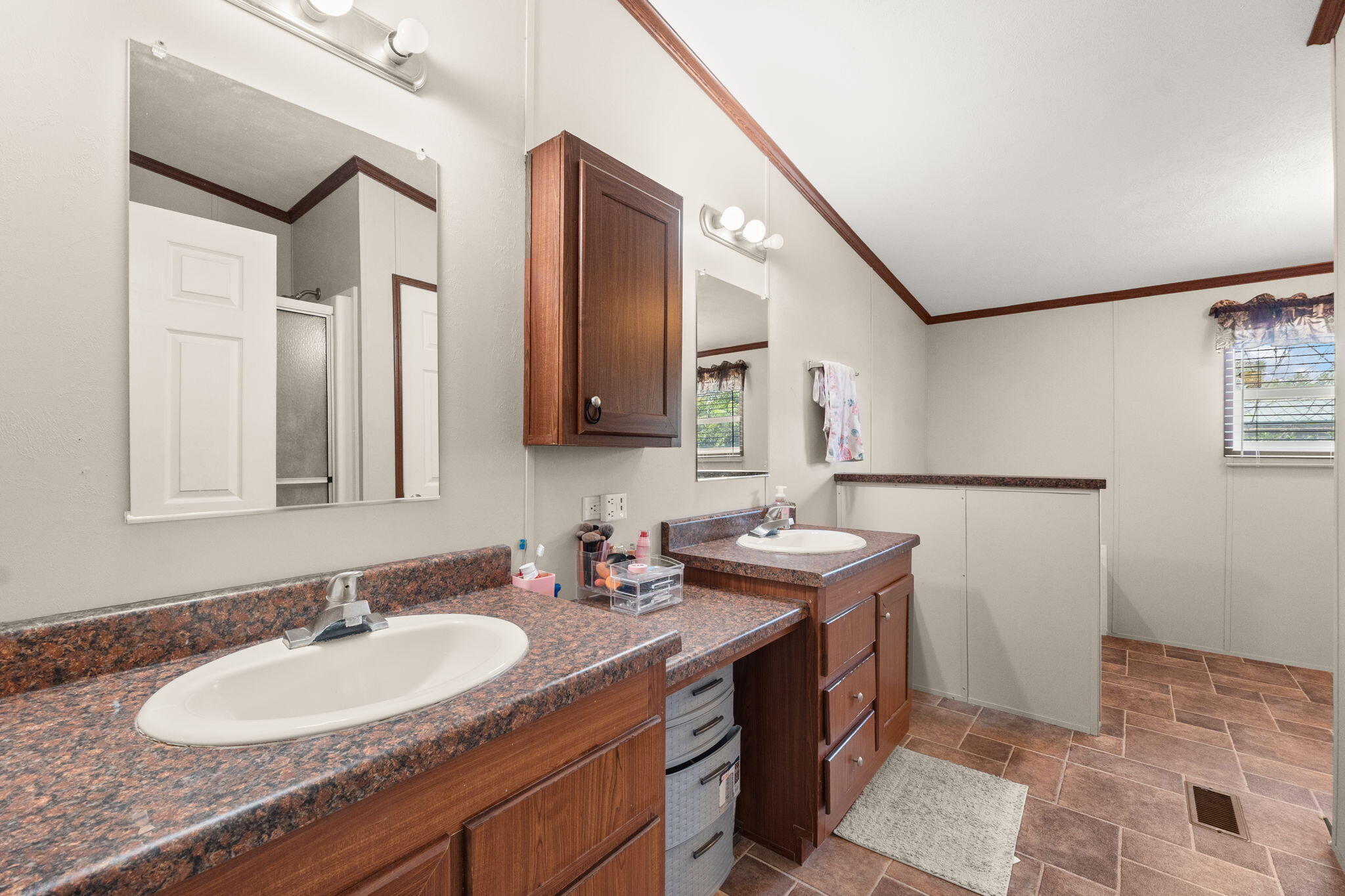 6617 JADE PARK Avenue NE