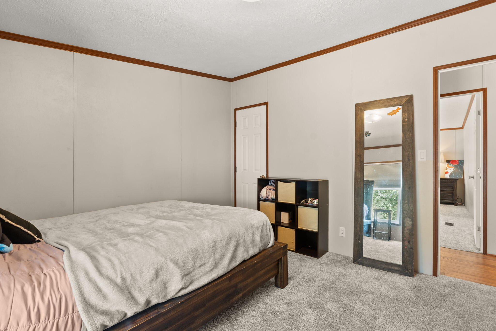 6617 JADE PARK Avenue NE