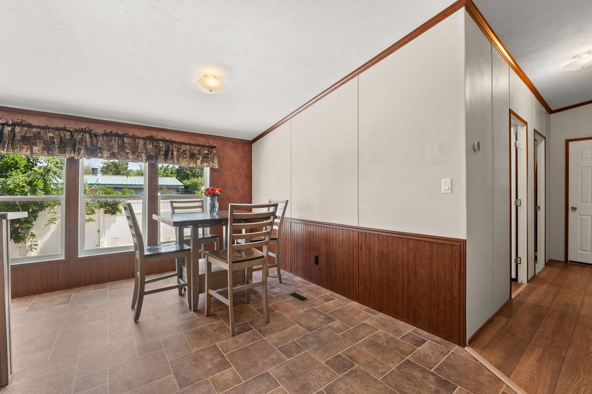 6617 JADE PARK Avenue NE