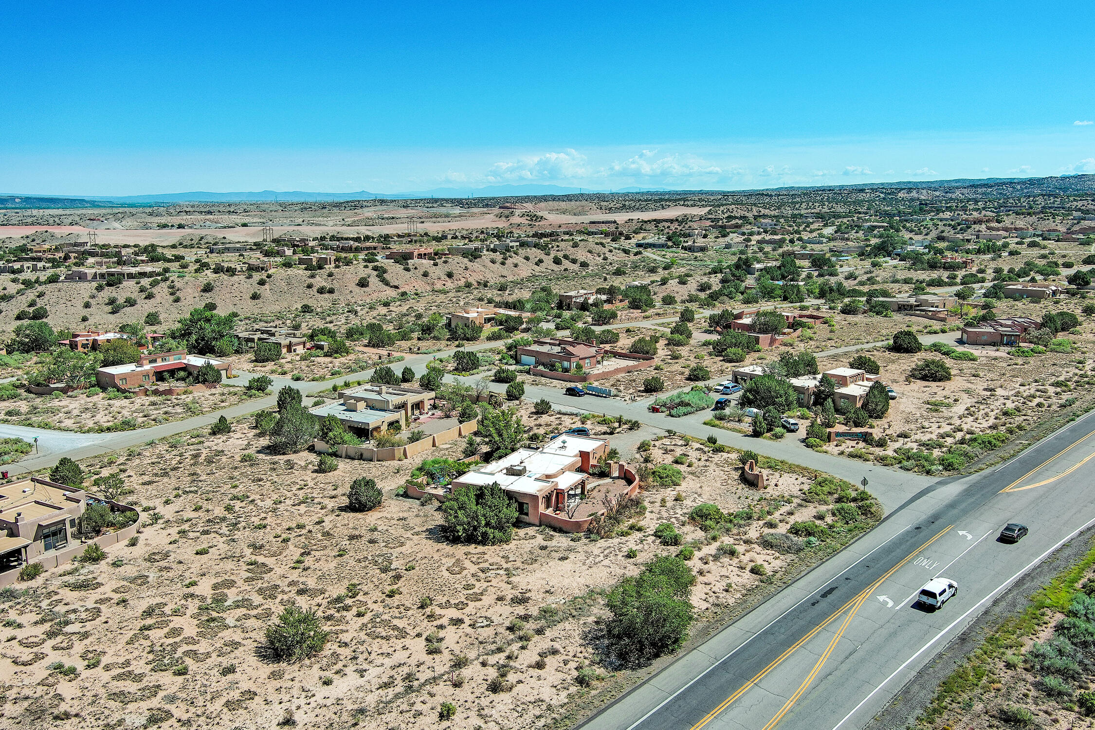 3 TRAILS WEST Road