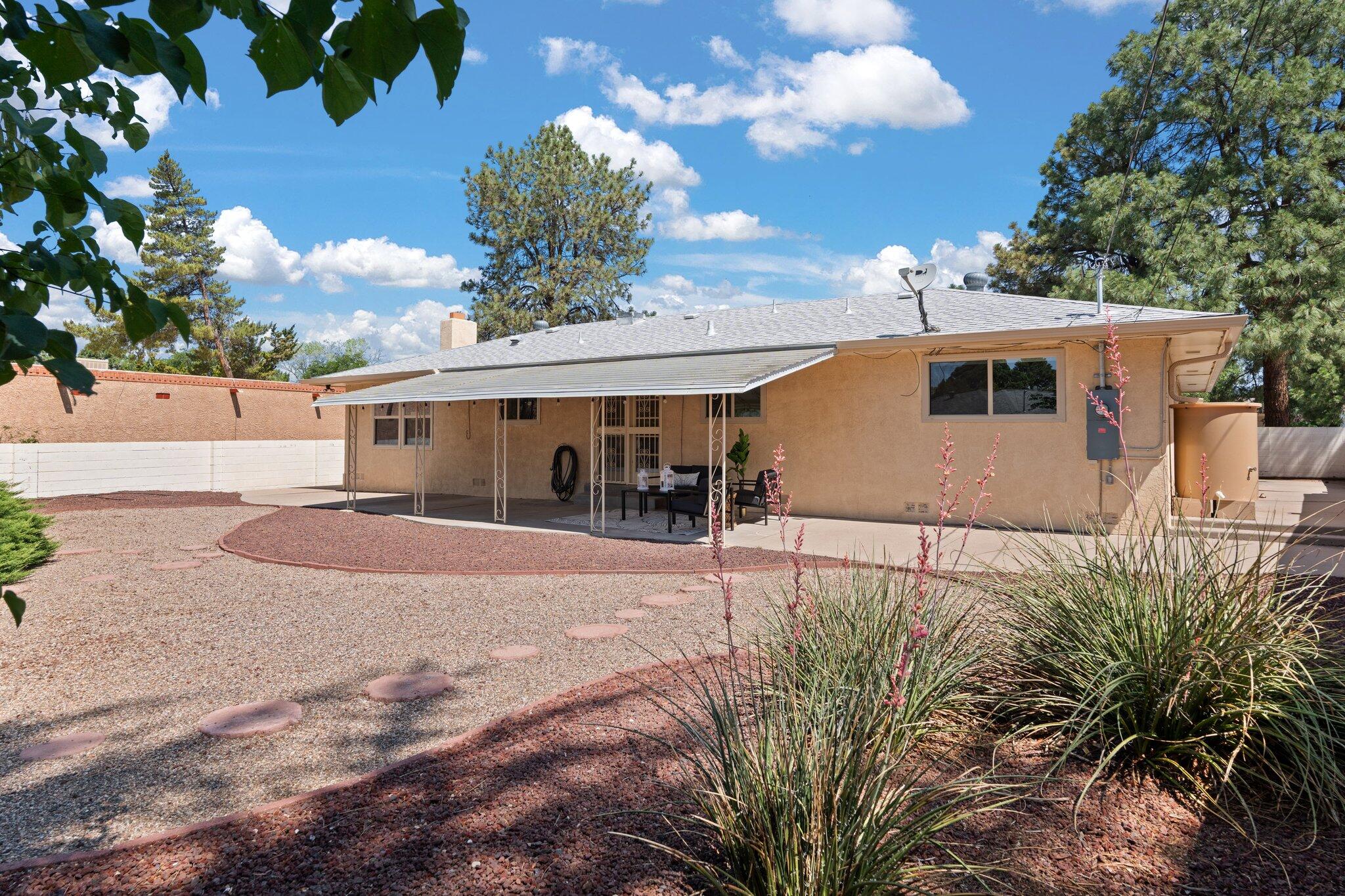 7812 PALO DURO Avenue NE