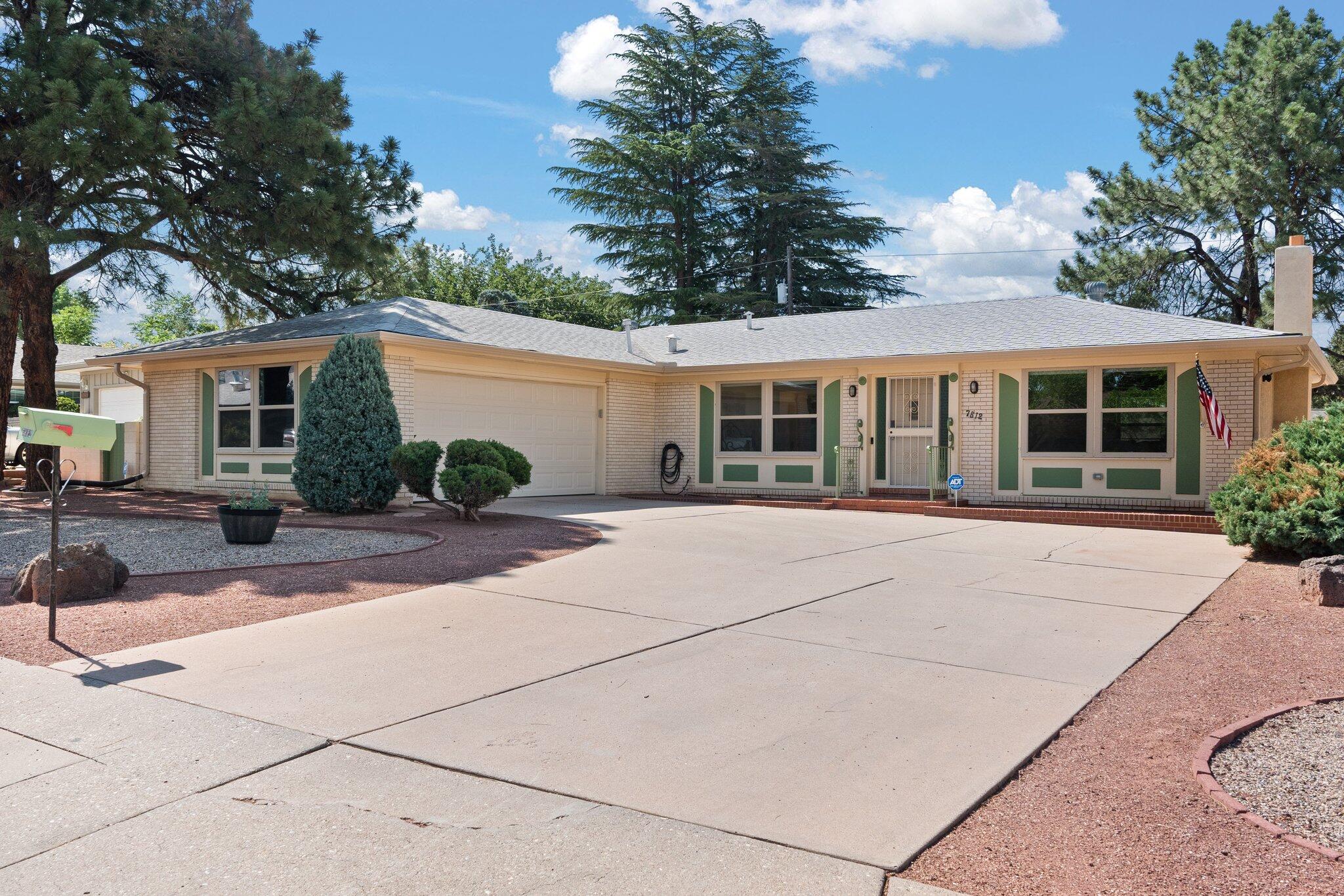 7812 PALO DURO Avenue NE