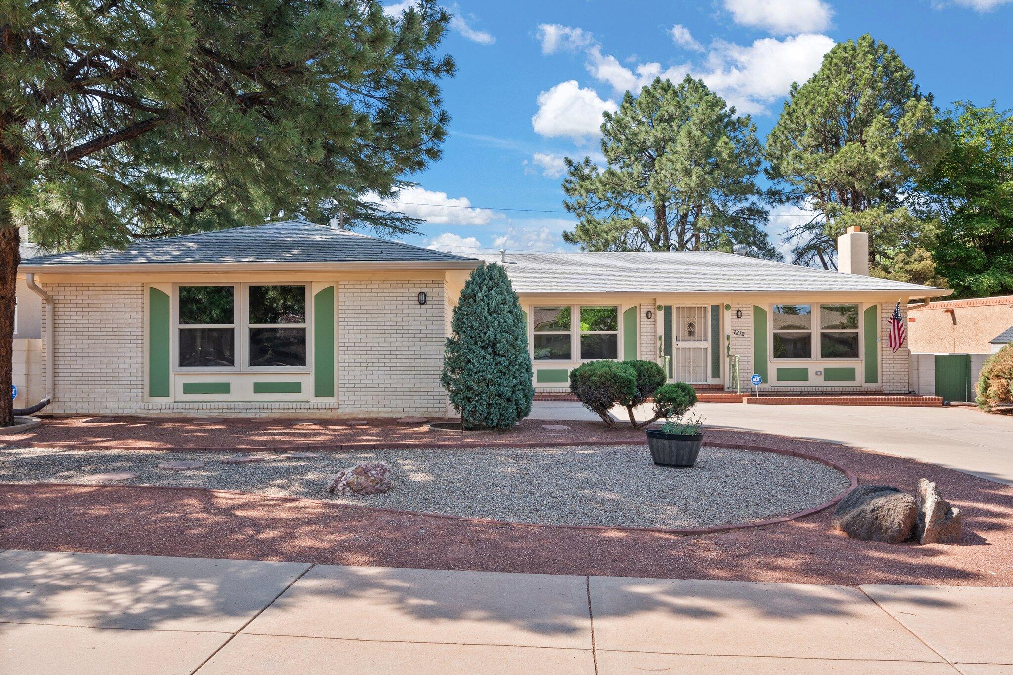 7812 PALO DURO Avenue NE